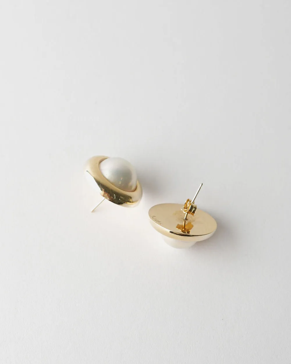 14k Gold Earrings w/ Pearl