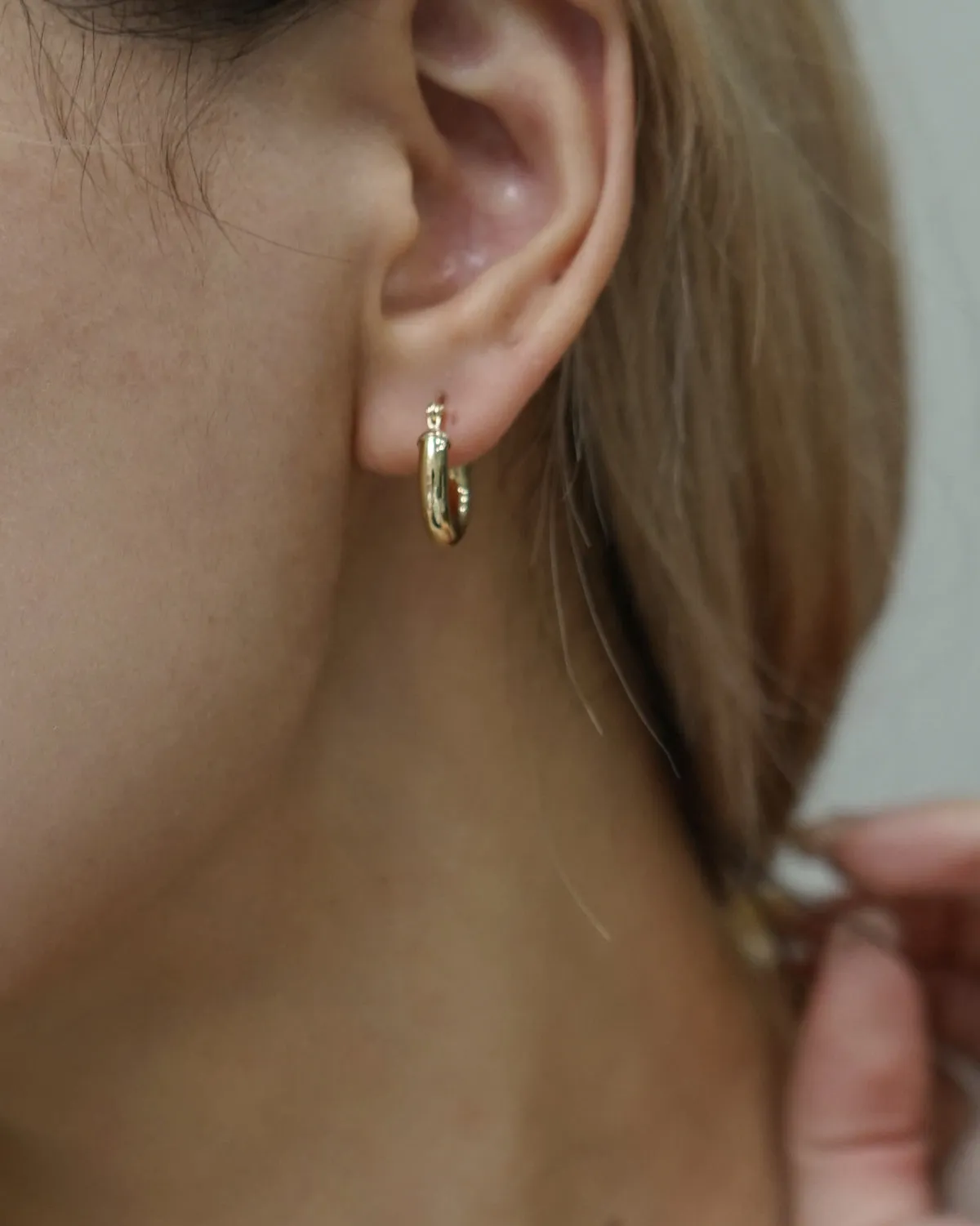 14k Gold Hoop Earrings 0.5"