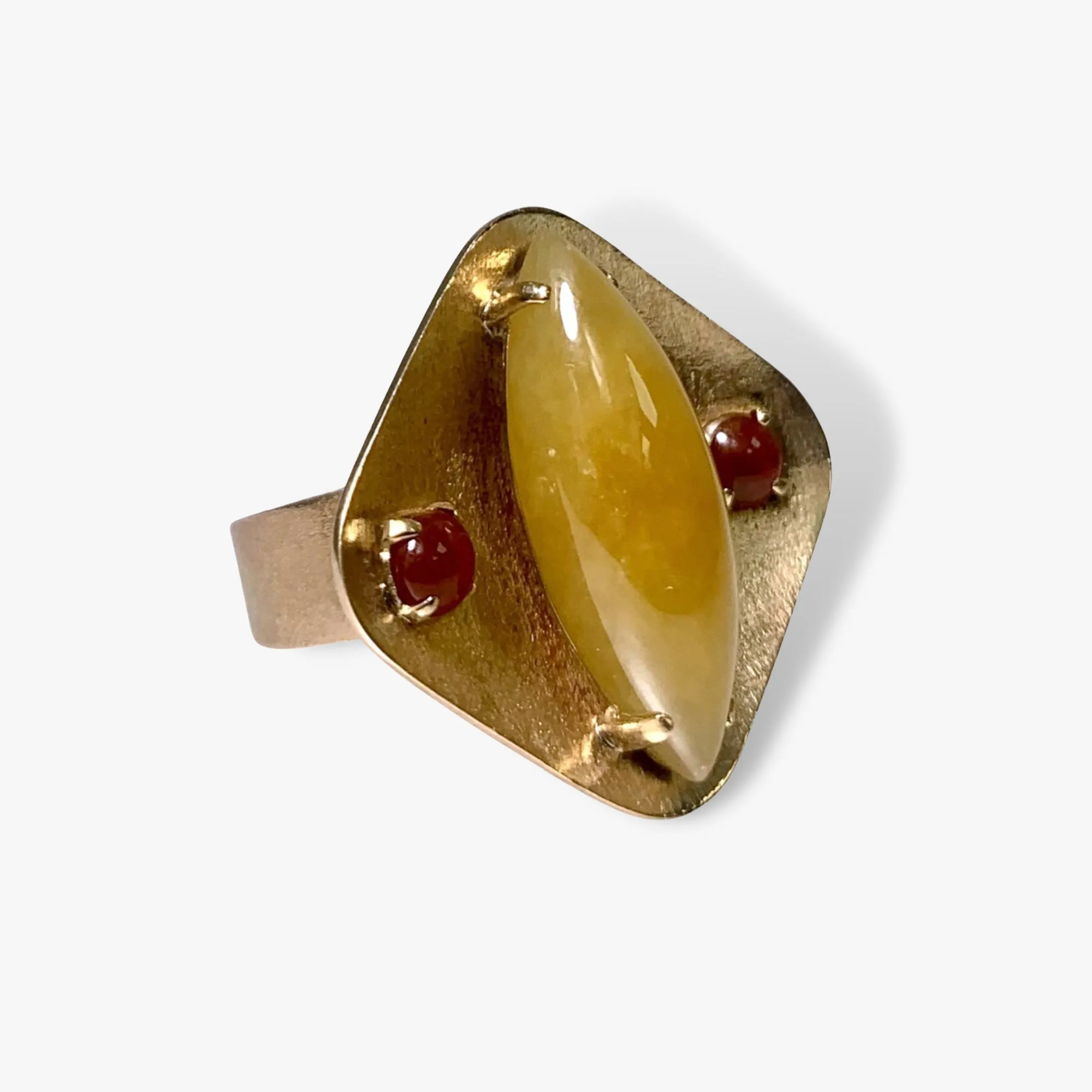 14k Yellow Gold Cabochon Cut Honey Jade and Ruby Vintage Ring