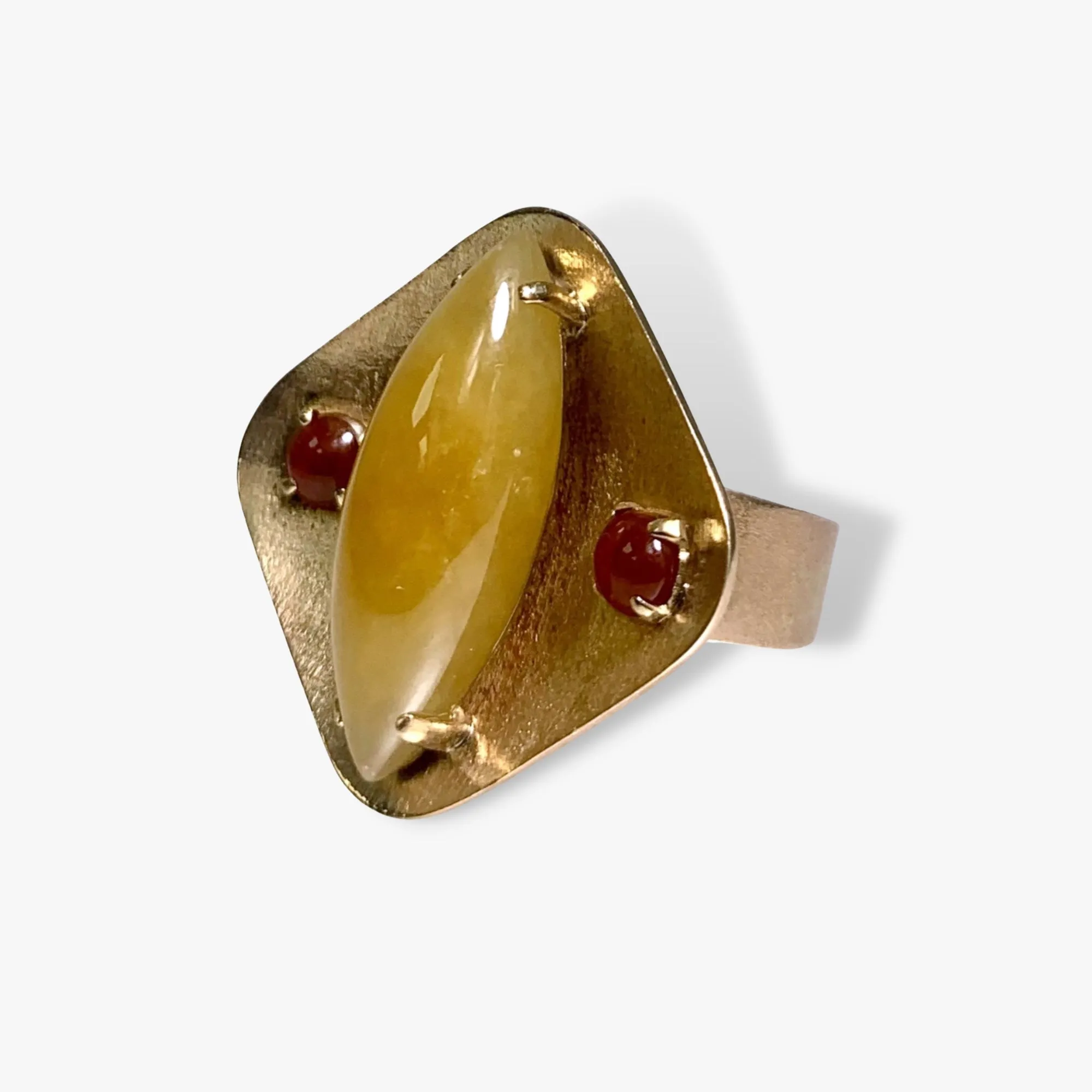14k Yellow Gold Cabochon Cut Honey Jade and Ruby Vintage Ring