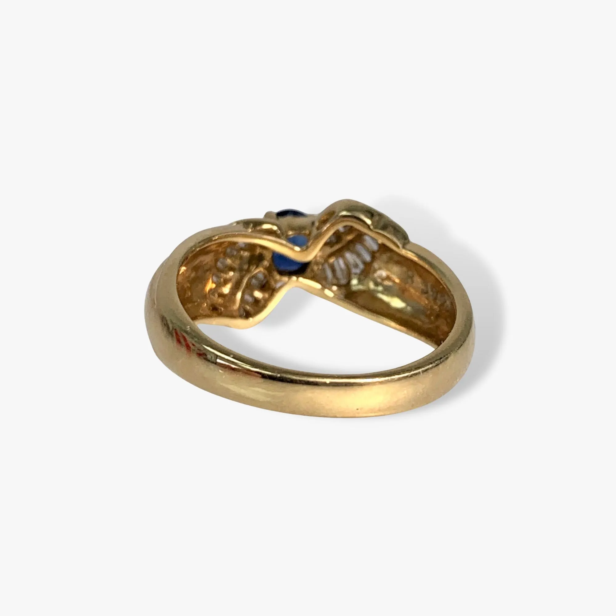 18k Yellow Gold Oval Cut Blue Sapphire and Diamond Vintage Ring