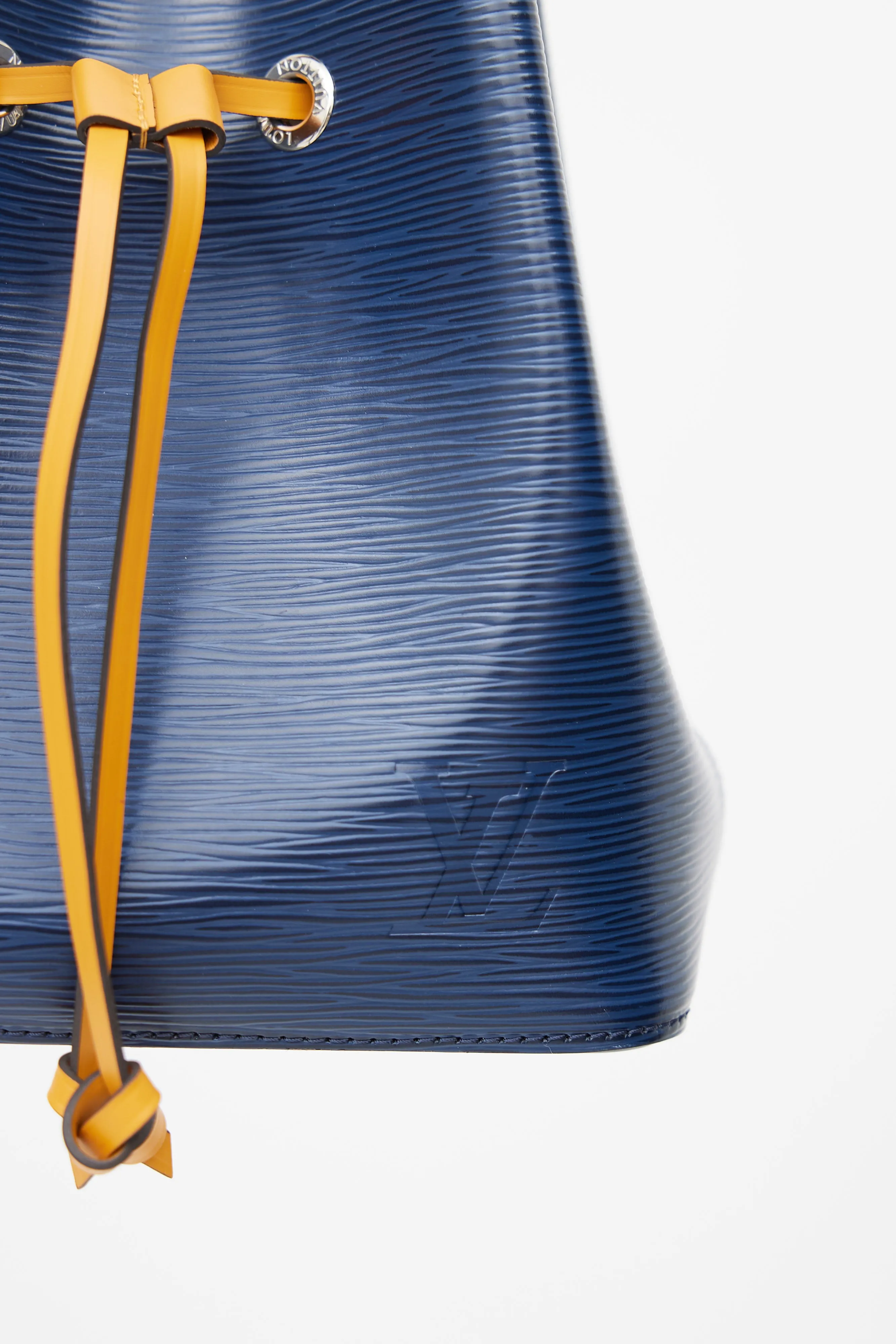 2021 Indigo Safran Epi Leather NéoNoé BB Bucket Crossbody Bag