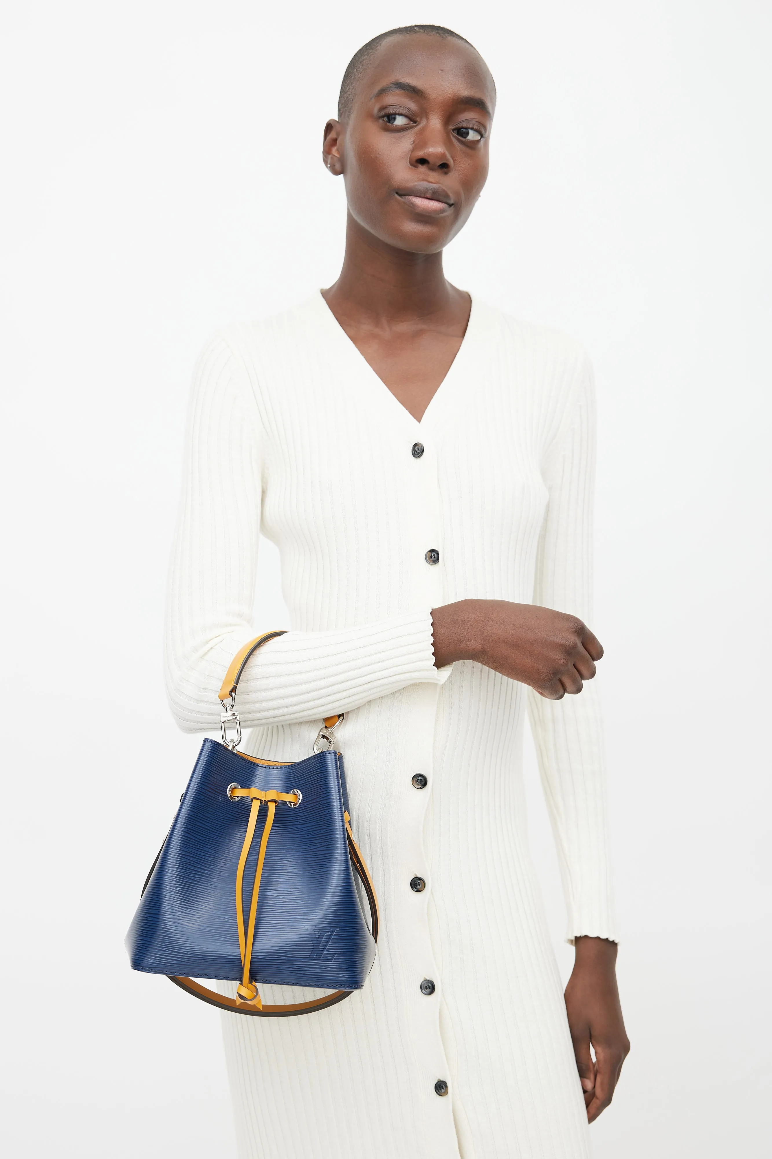 2021 Indigo Safran Epi Leather NéoNoé BB Bucket Crossbody Bag
