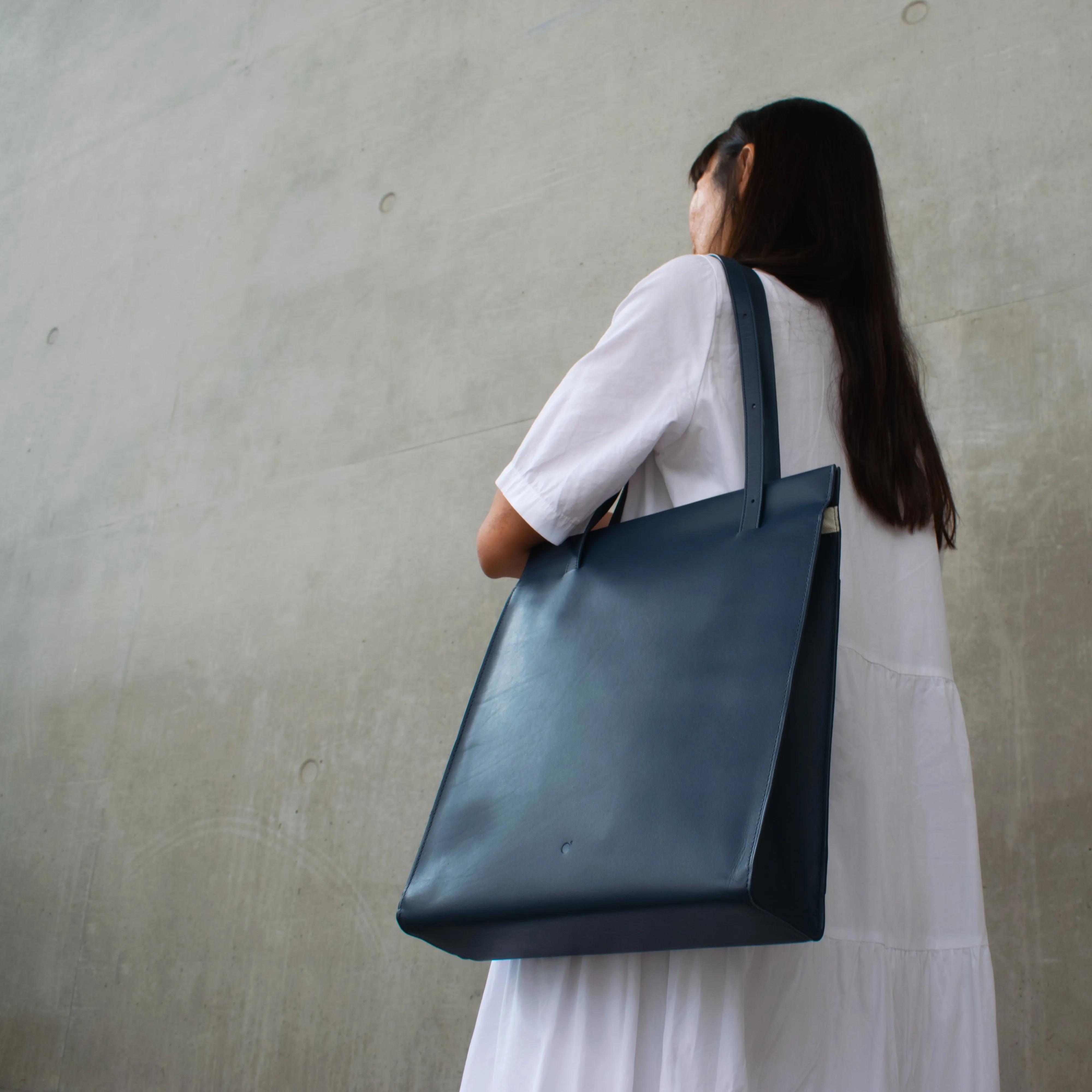 Adjustable Tote Bag in Navy Blue