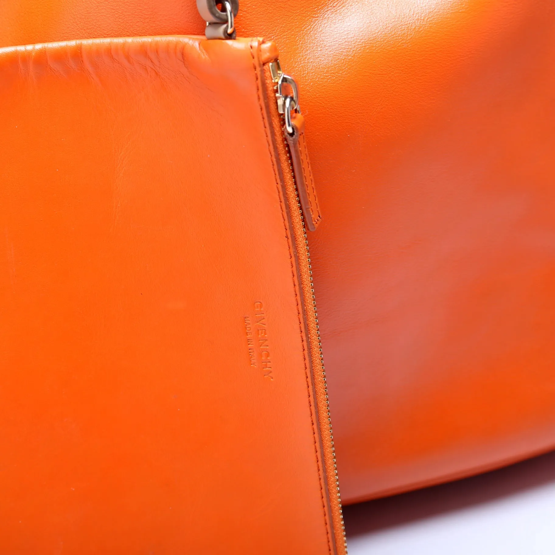 Antigona Soft Shopping Leather Orange