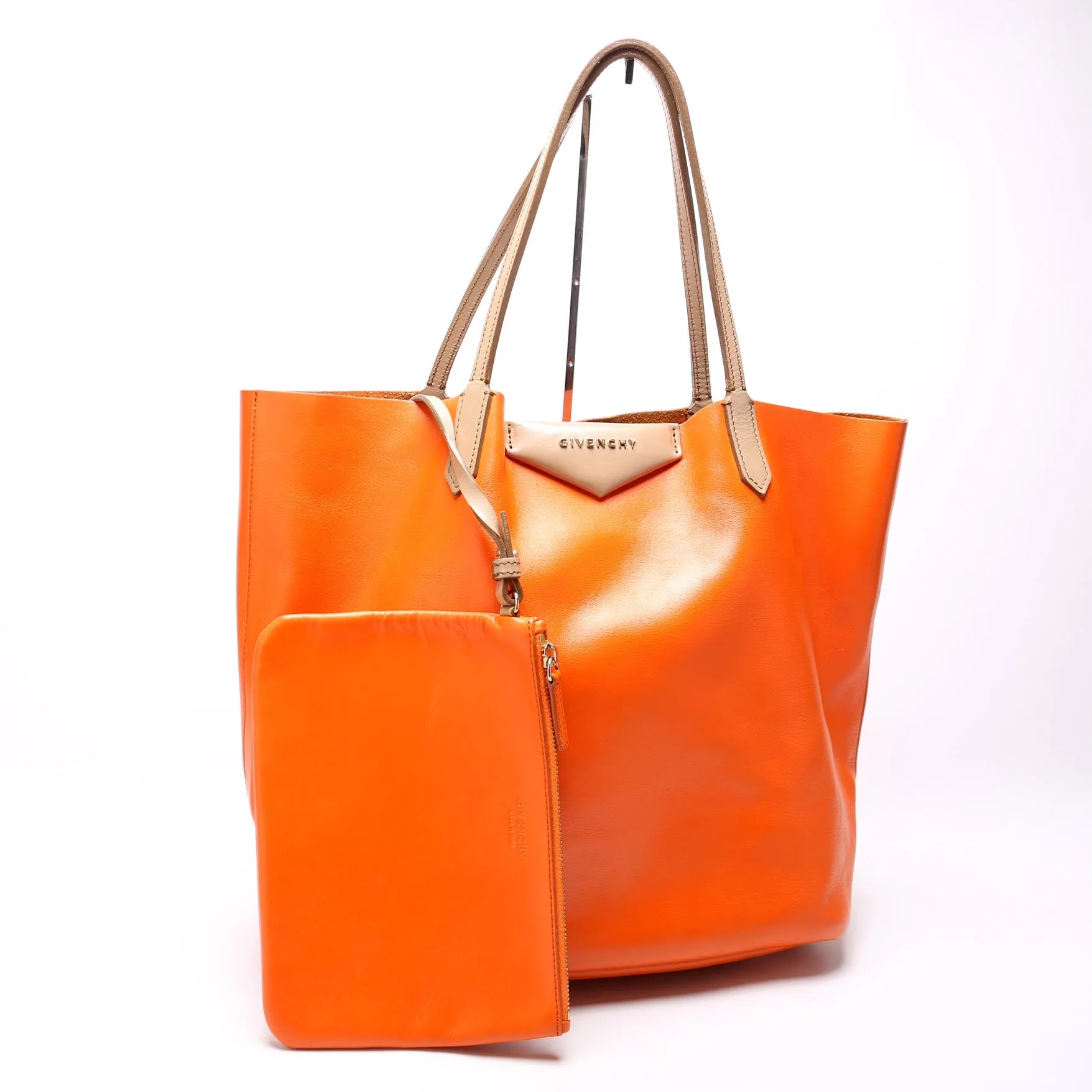 Antigona Soft Shopping Leather Orange