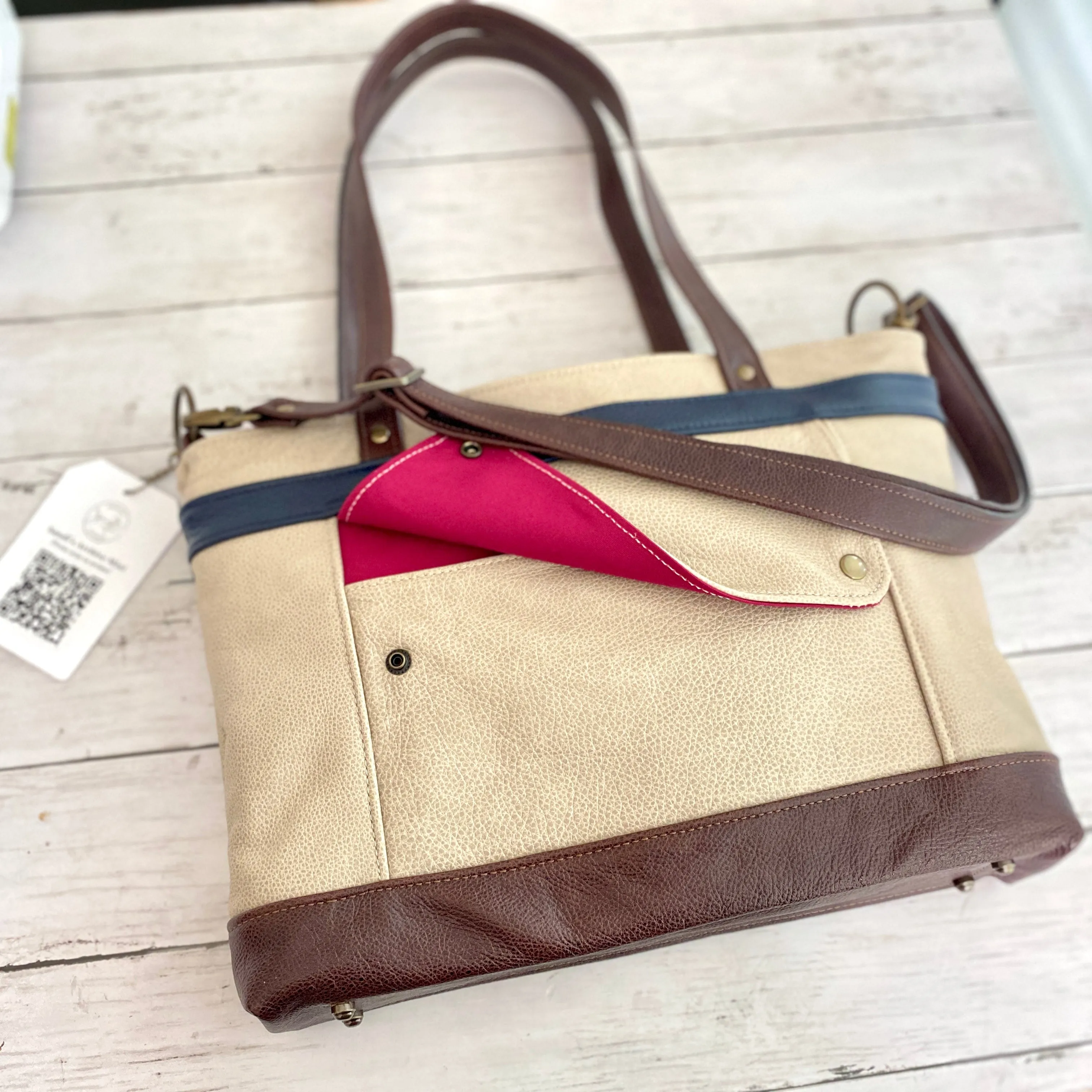 Archive Mini in Wheat, Navy Blue, Dark Roast