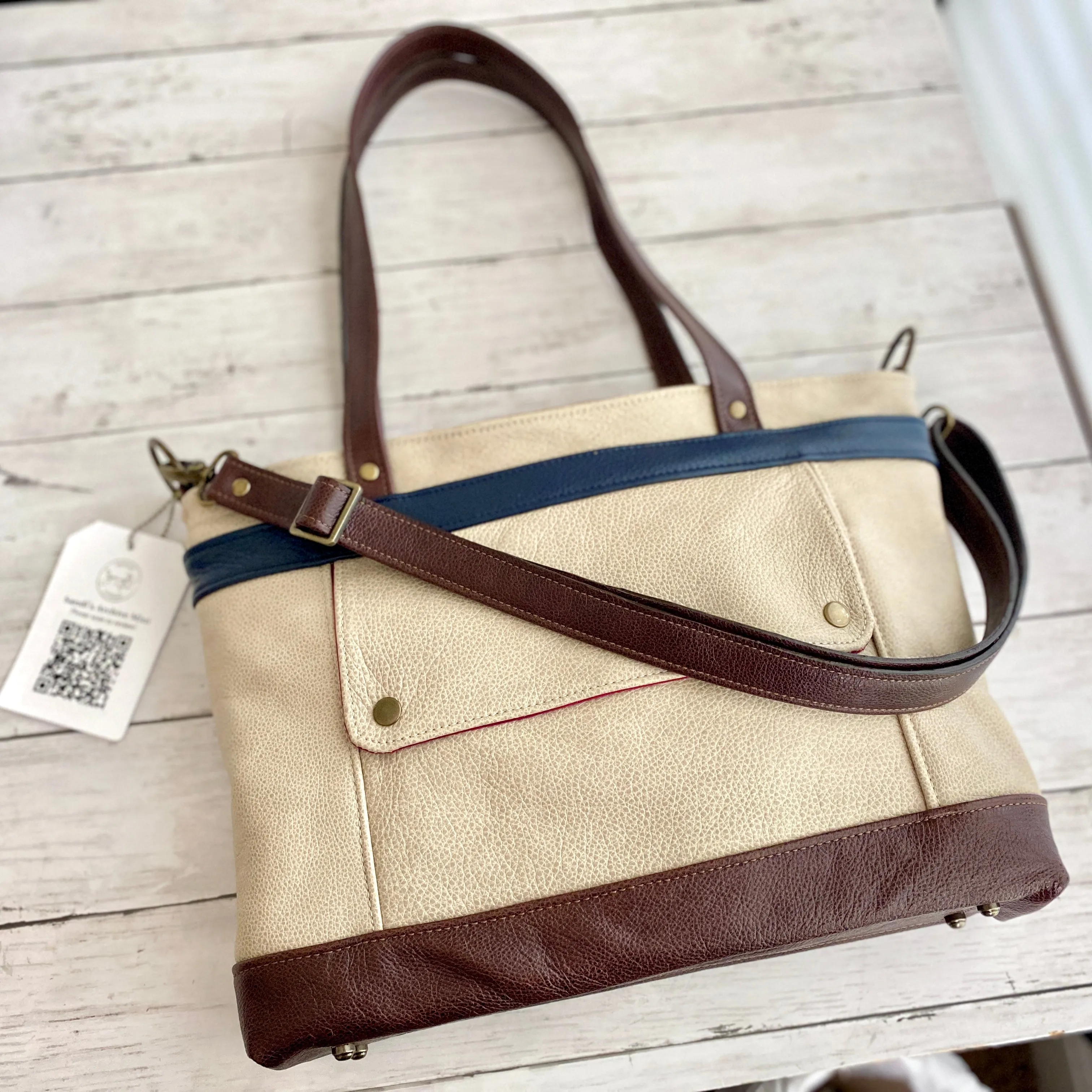 Archive Mini in Wheat, Navy Blue, Dark Roast