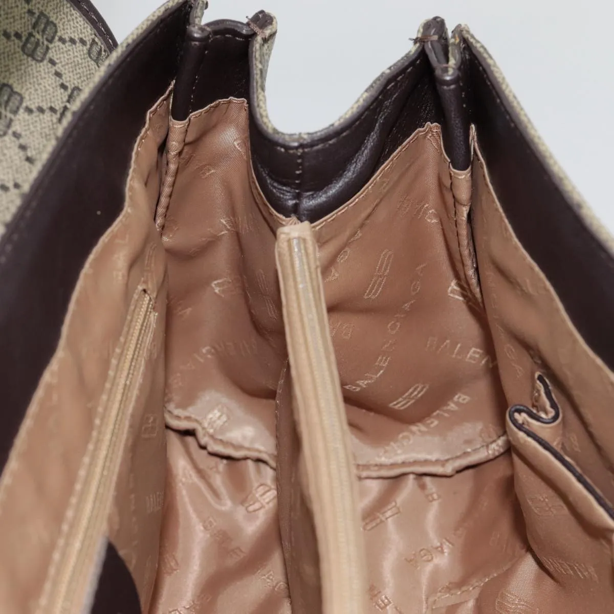 Balenciaga Beige Leather Bag