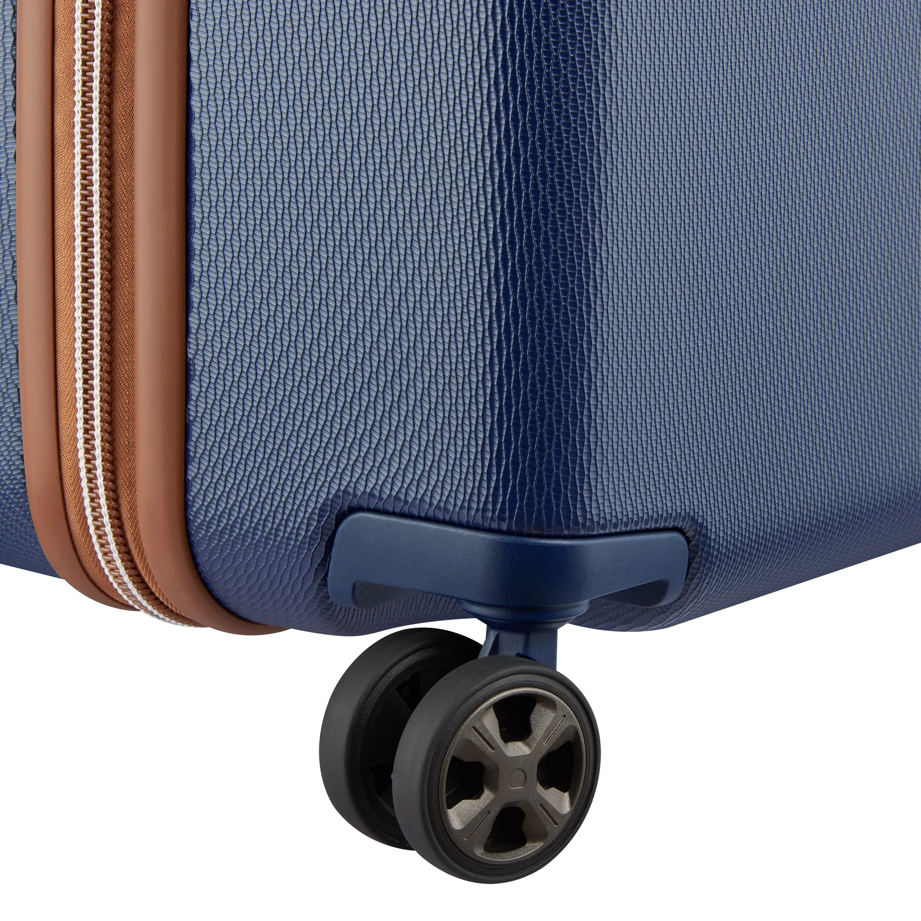 Chatelet Air 2.0 Hardcase Non-Expandable 4 Double Wheel Luggage Trolley