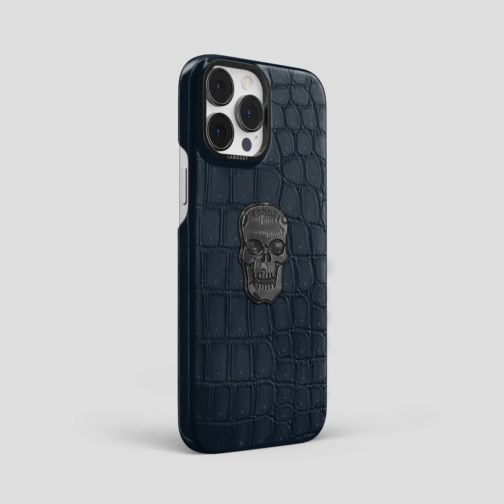 Classic Case with Carbon Skull For iPhone 13 Pro Max In Porosus Crocodile