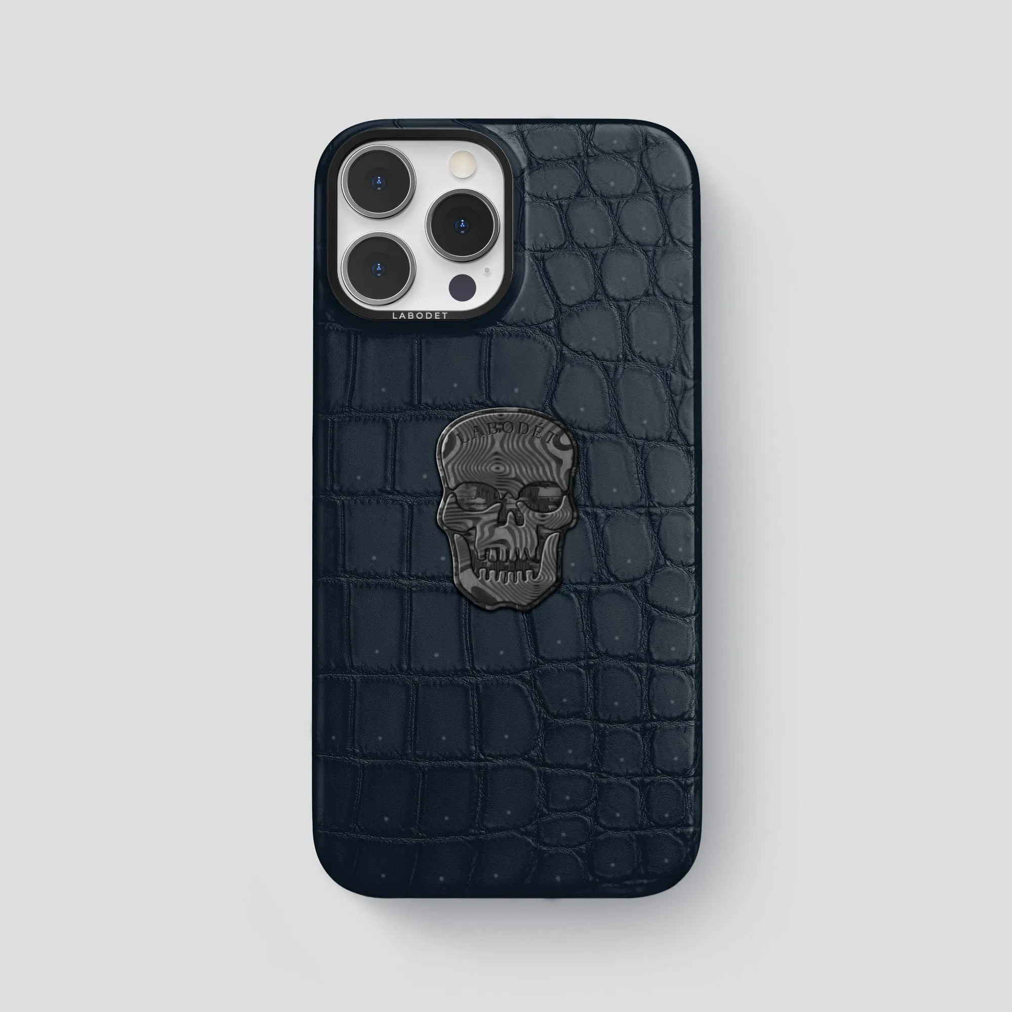 Classic Case with Carbon Skull For iPhone 13 Pro Max In Porosus Crocodile