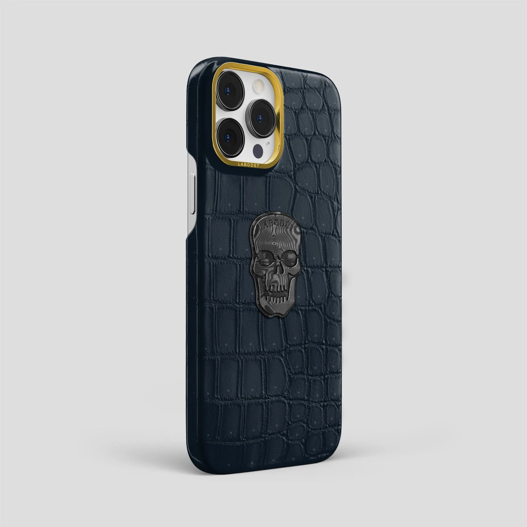 Classic Case with Carbon Skull For iPhone 13 Pro Max In Porosus Crocodile