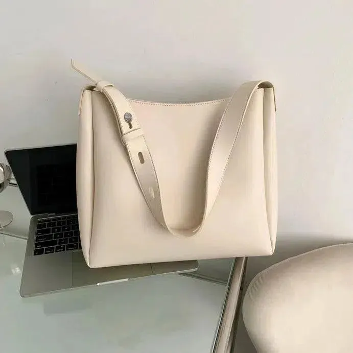 Elina – Timeless elegant style – Shoulder bag