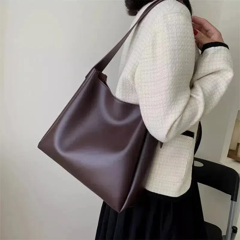 Elina – Timeless elegant style – Shoulder bag