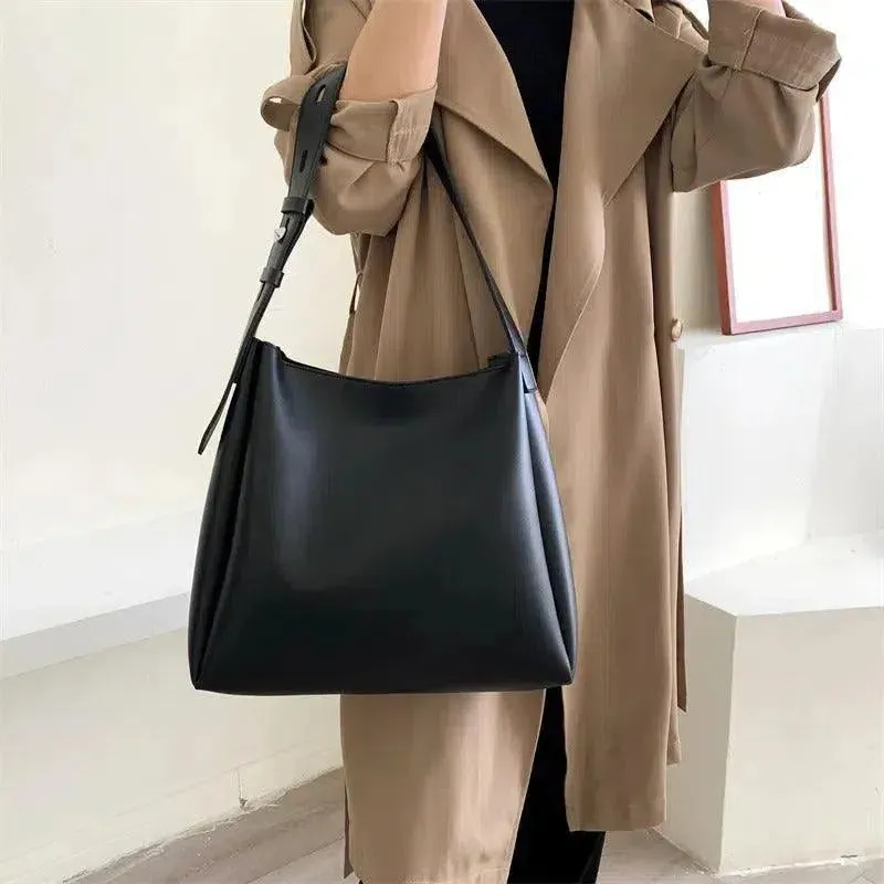 Elina – Timeless elegant style – Shoulder bag