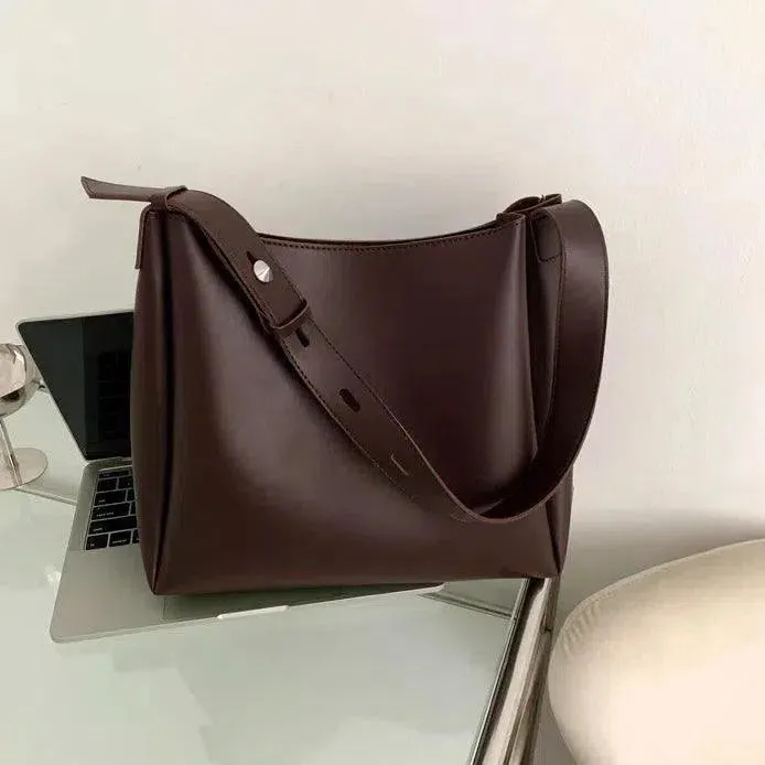 Elina – Timeless elegant style – Shoulder bag