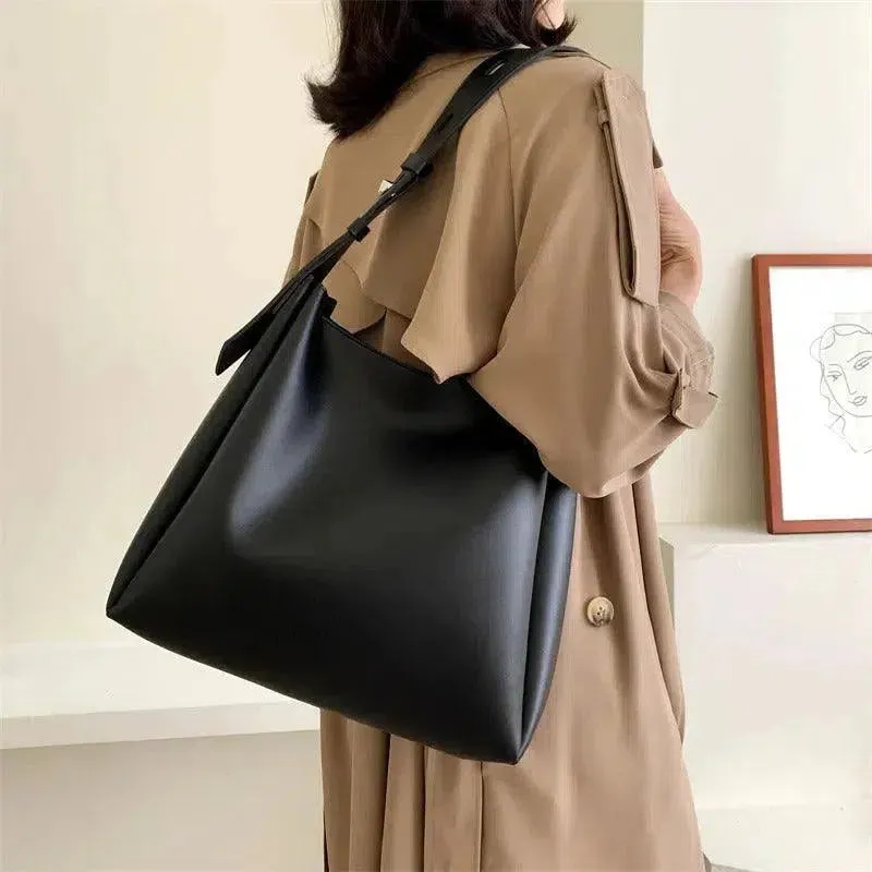 Elina – Timeless elegant style – Shoulder bag