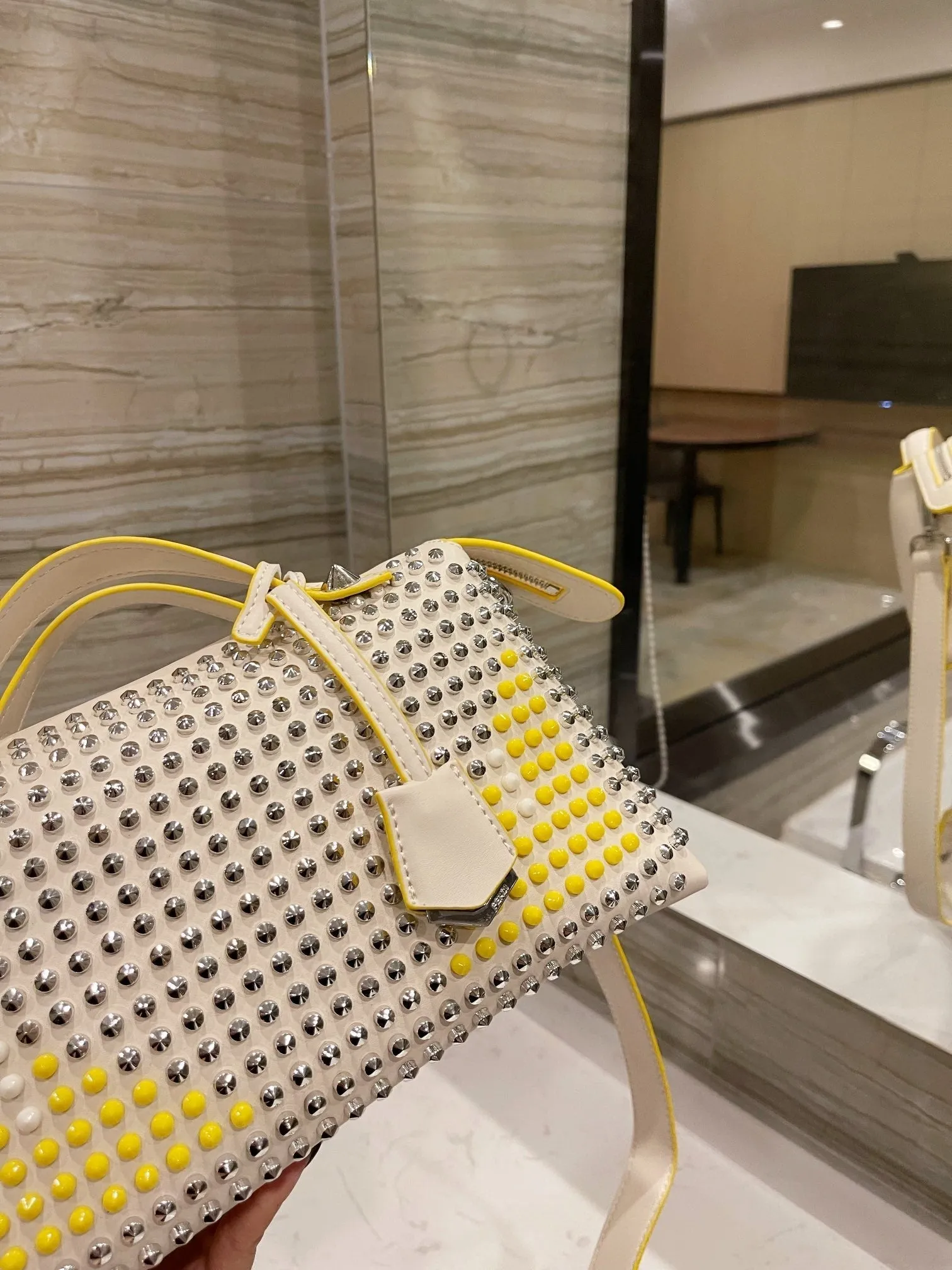 EN   Designer bags by Fendi 218