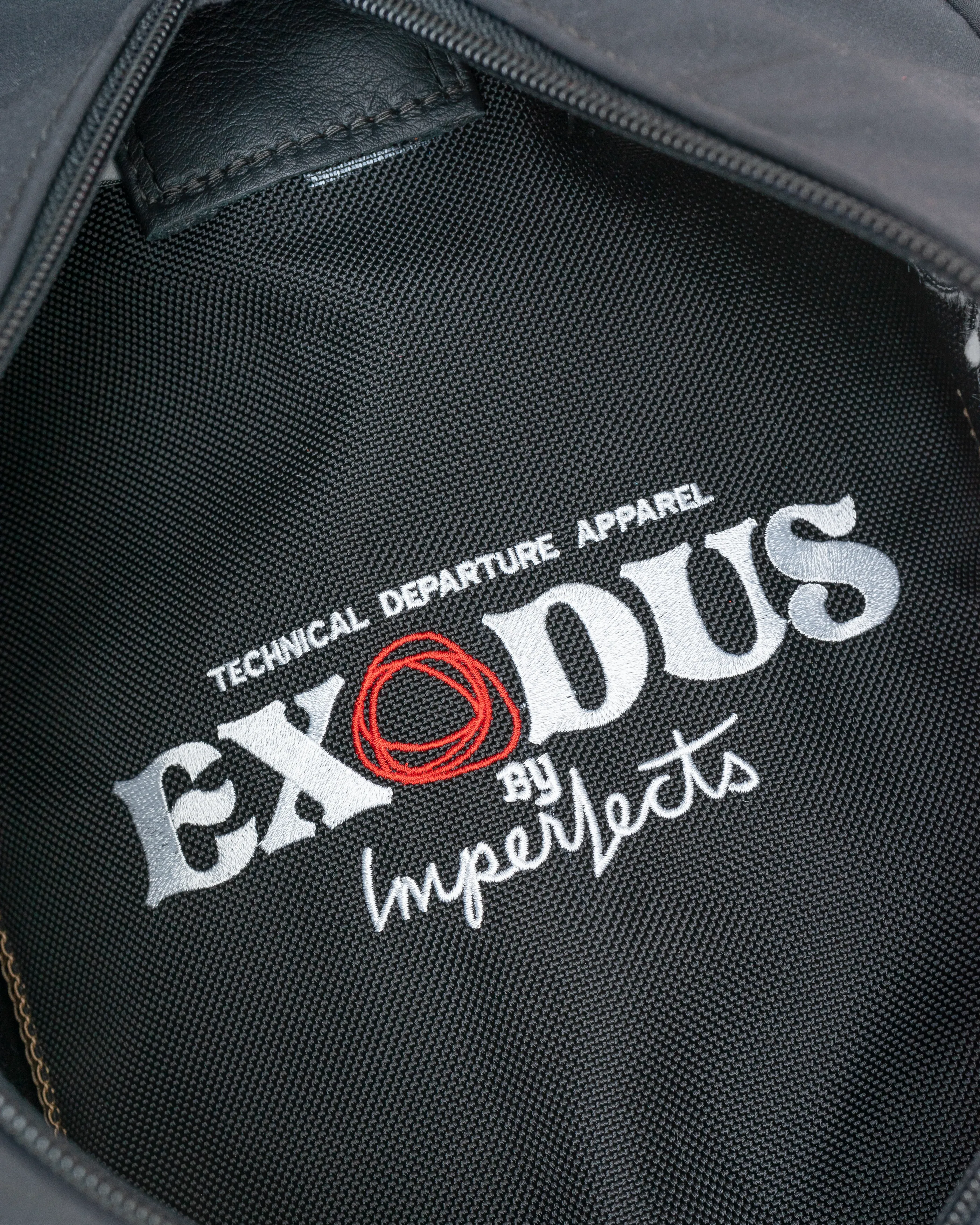 Exodus by Imperfects x Mackenzie 8” Mac Bag in Obsidian and Jett