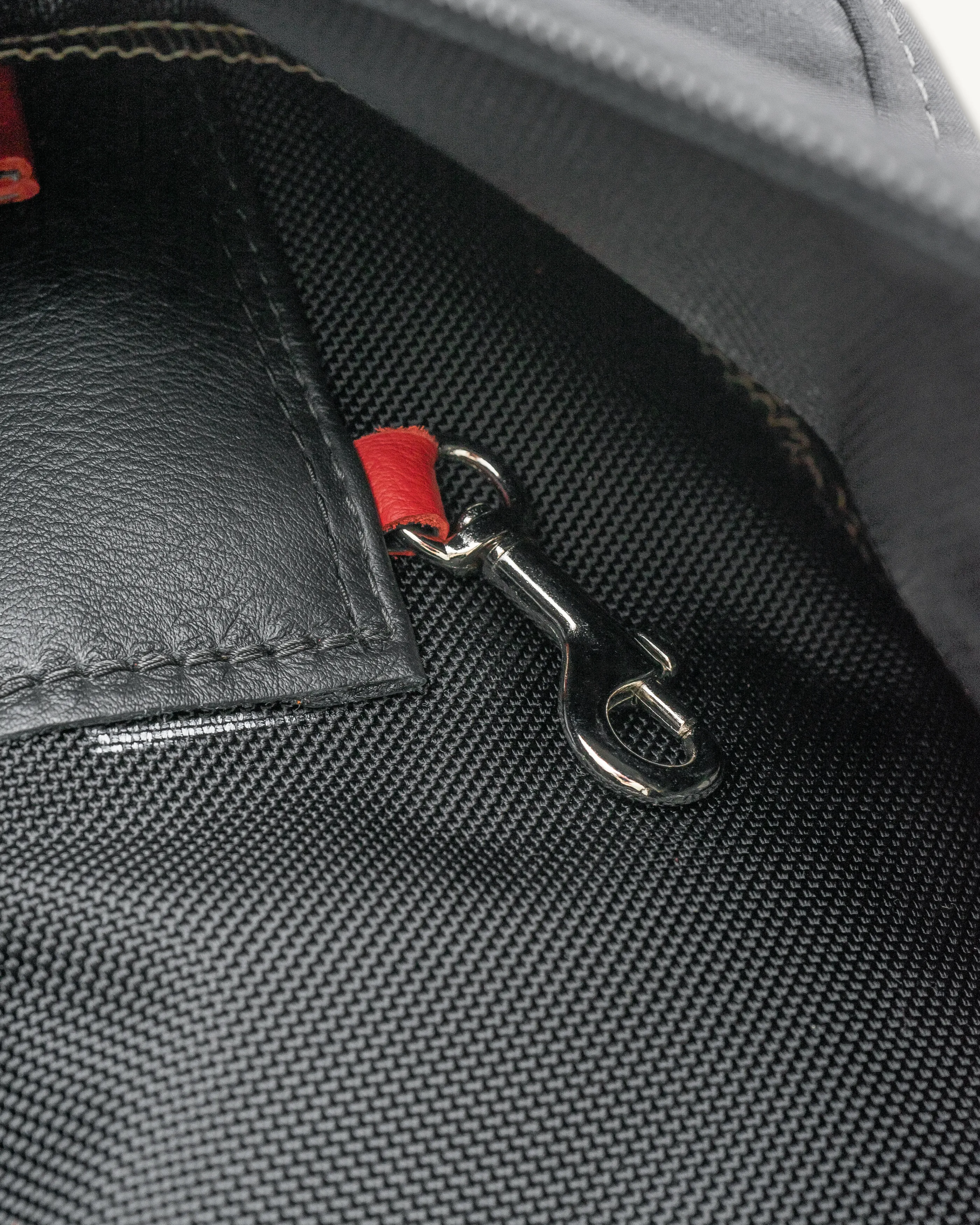 Exodus by Imperfects x Mackenzie 8” Mac Bag in Obsidian and Jett