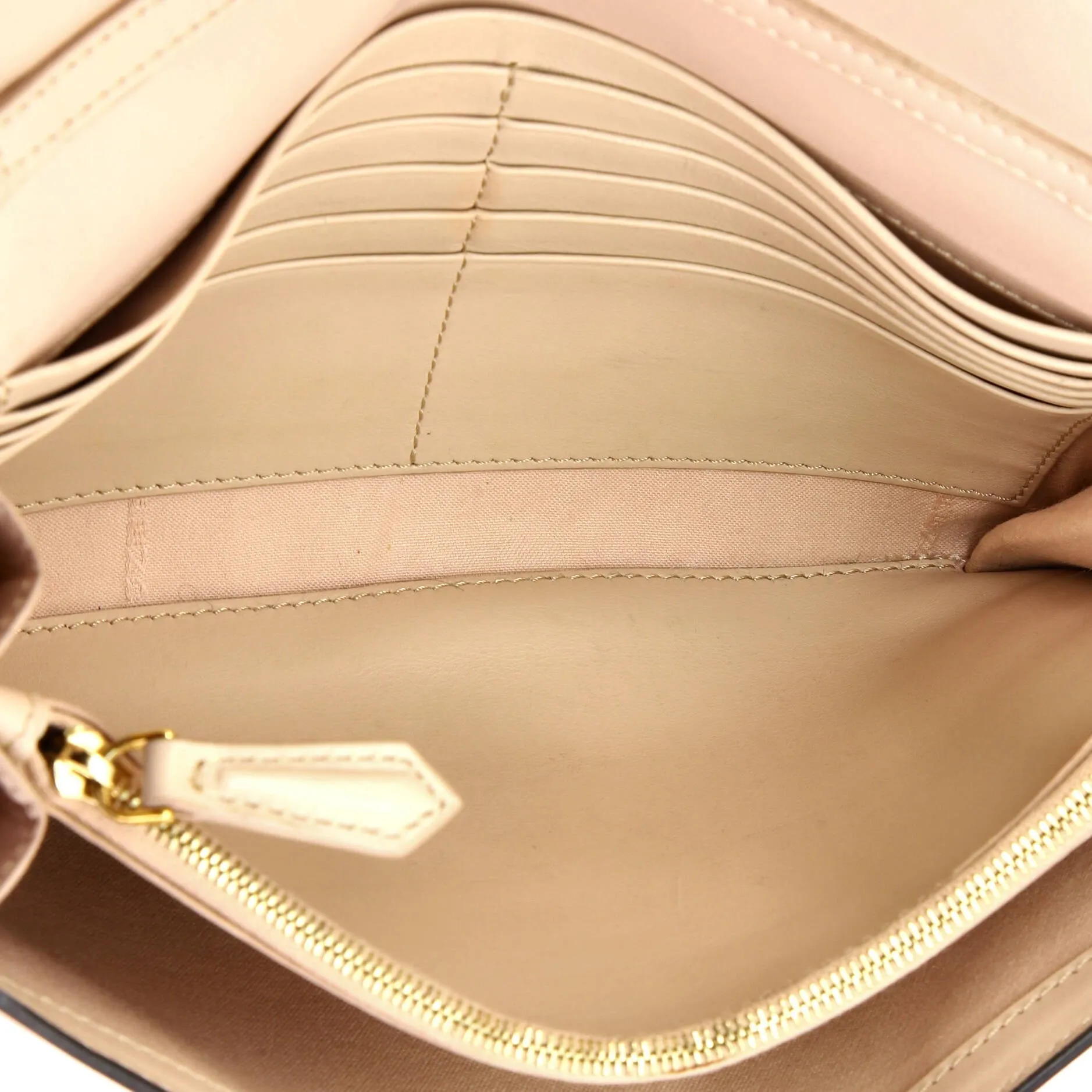 Kan I F Wallet on Chain Leather