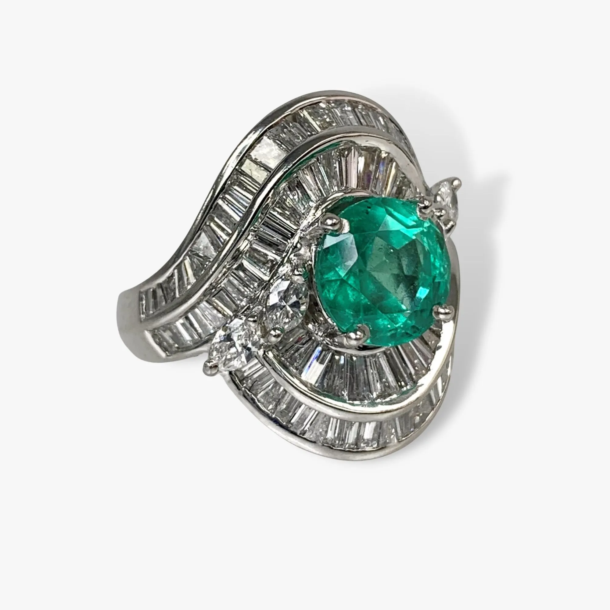 Platinum Round Cut Emerald and Diamond Vintage Ring