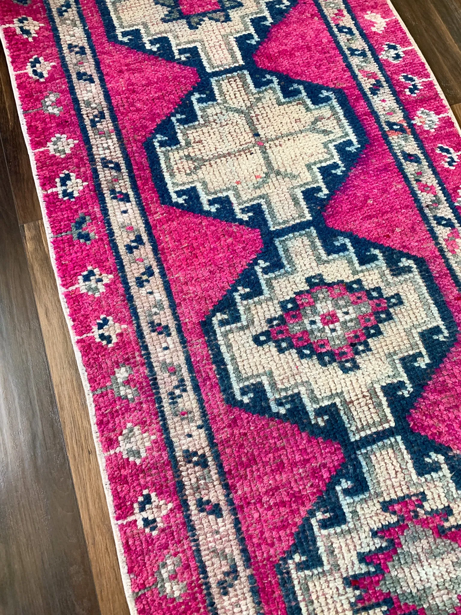 R1129 - 2.6' x 11.5' Vintage Turkish Herki Runner Rug