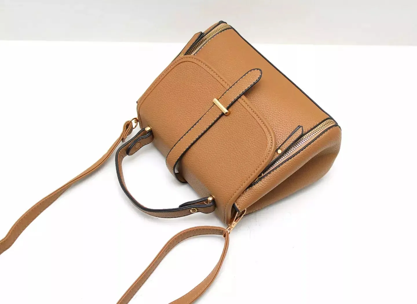 t8 Crossbody bag