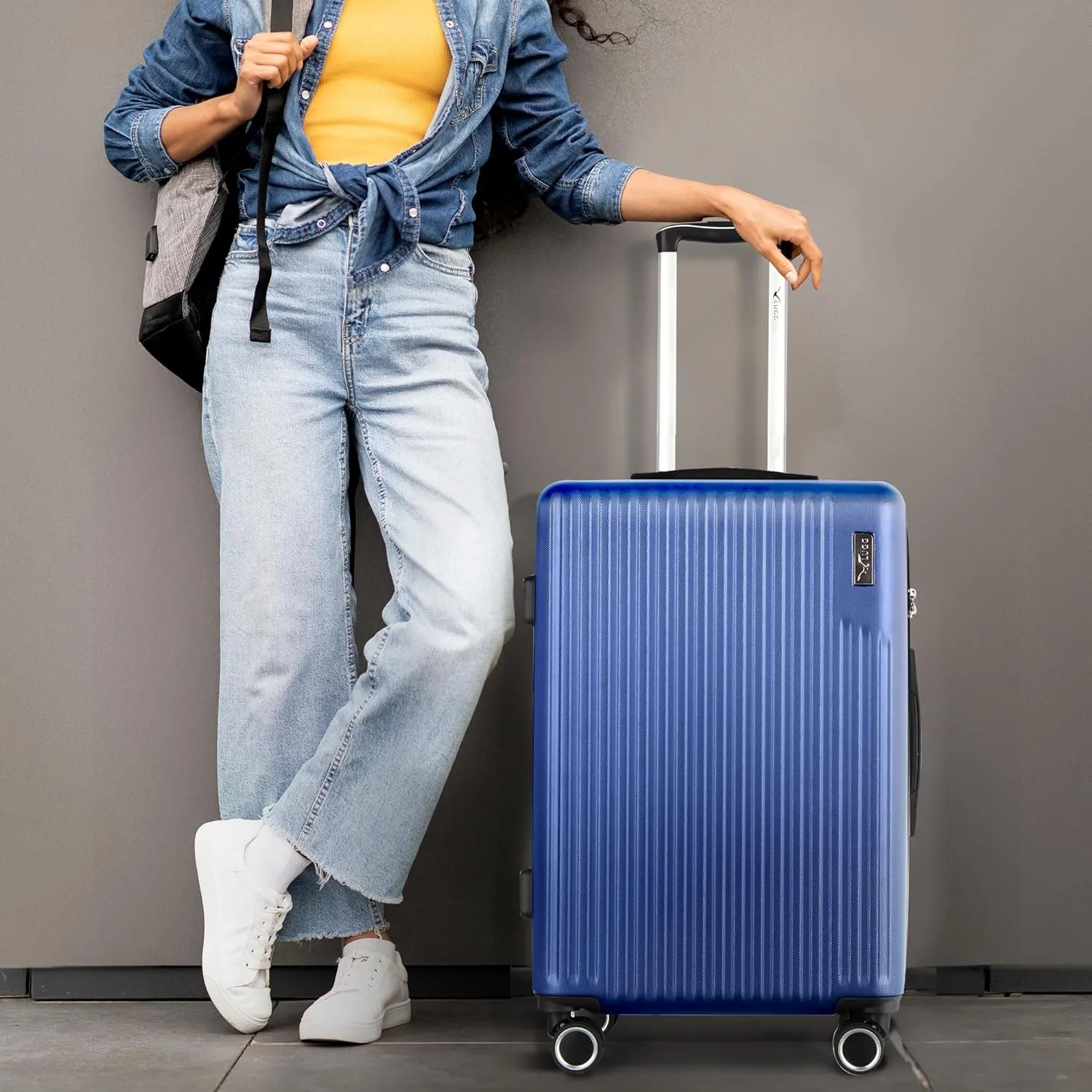 Vacay 24" Suitcase in Dusk