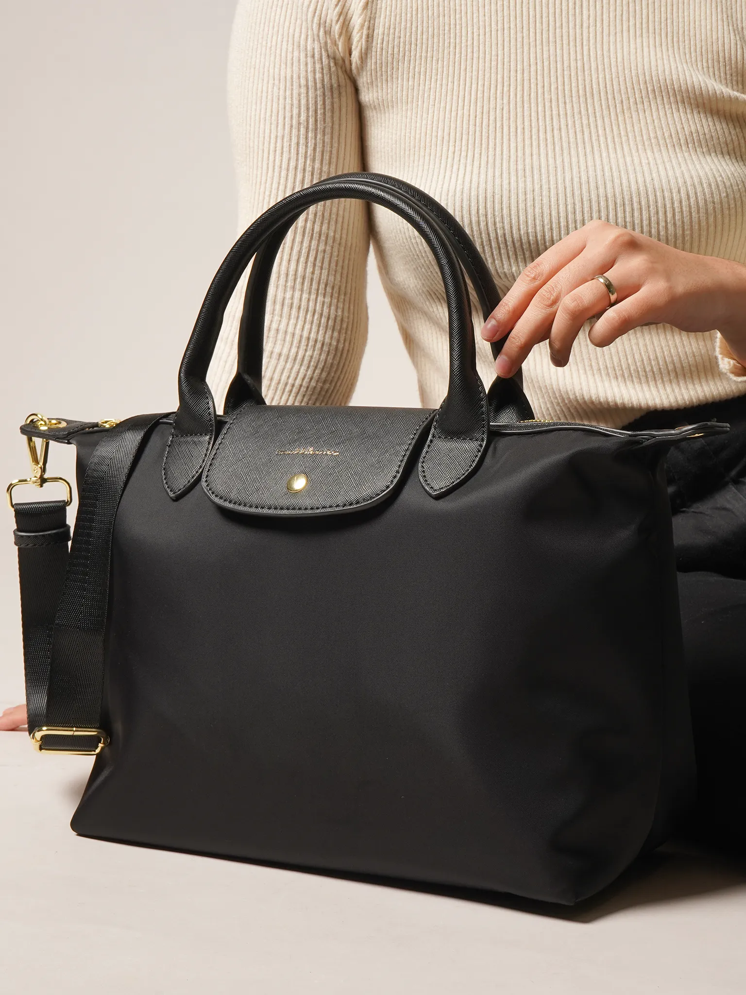 Verniece Shoulder Bag