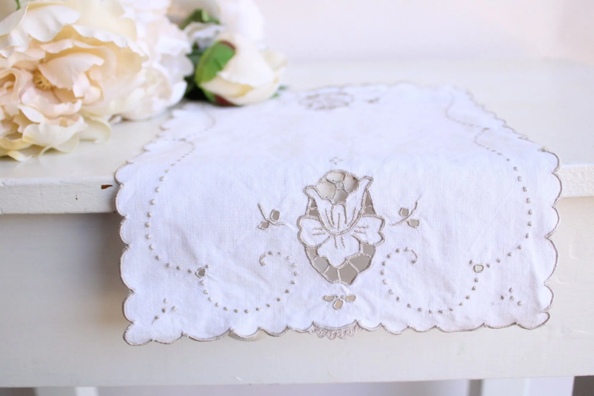 Vintage 1930s Linen Placemat or Doily, Beige With Embroidery