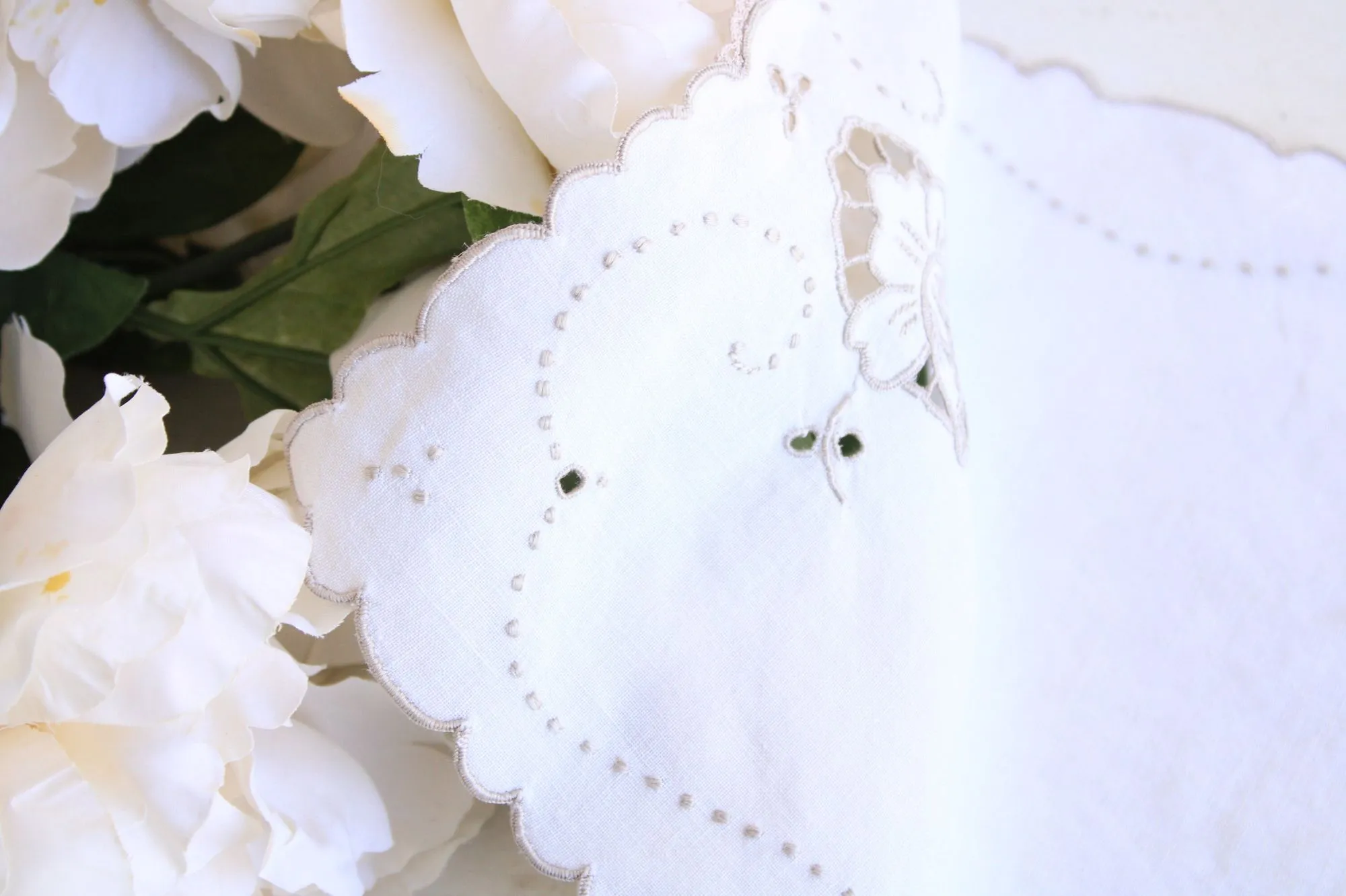 Vintage 1930s Linen Placemat or Doily, Beige With Embroidery