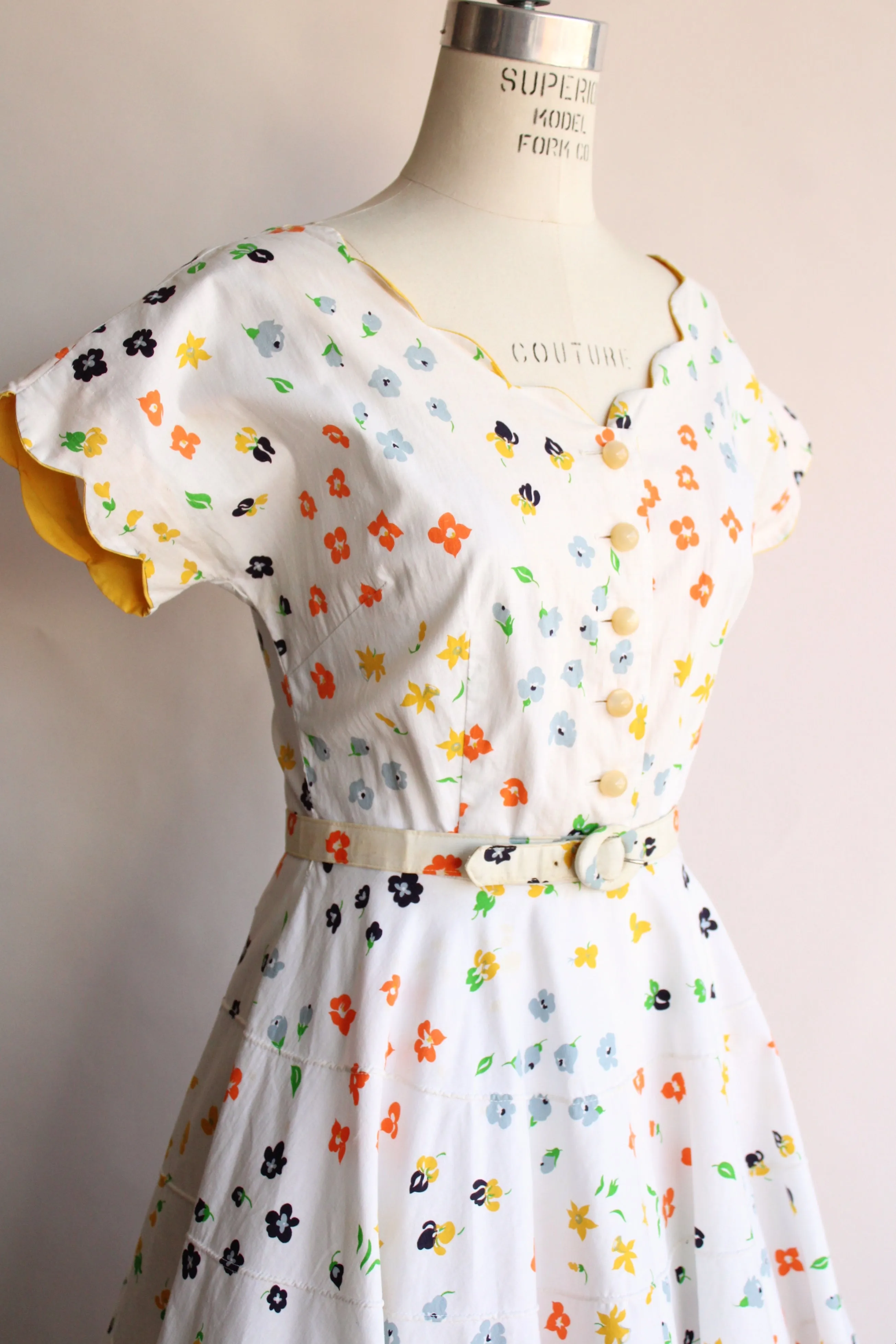 Vintage 1950s Fit and Flare Floral Dress with Belt