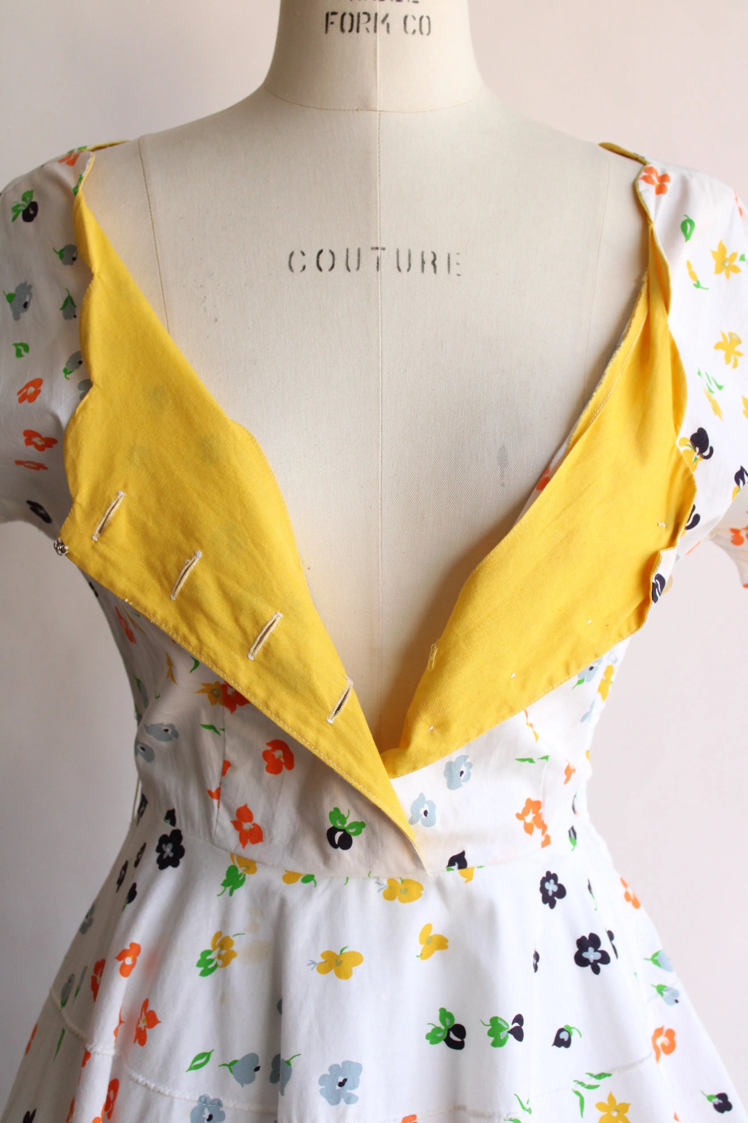 Vintage 1950s Fit and Flare Floral Dress with Belt