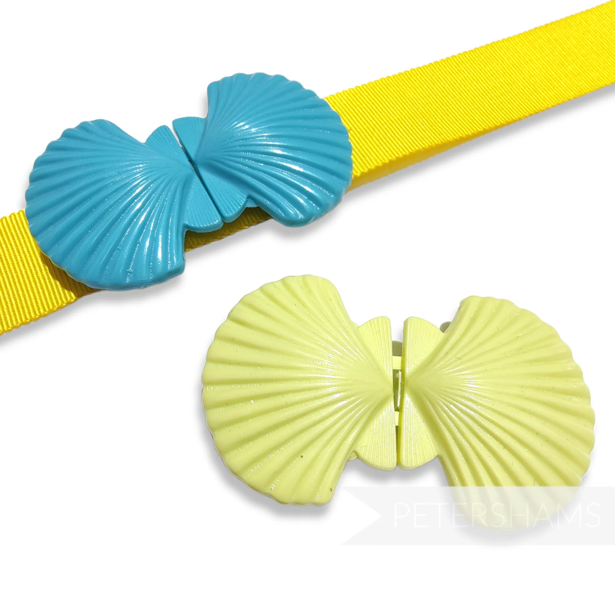 Vintage 1980s Seashell Plastic Hat / Belt Buckle 70x43mm