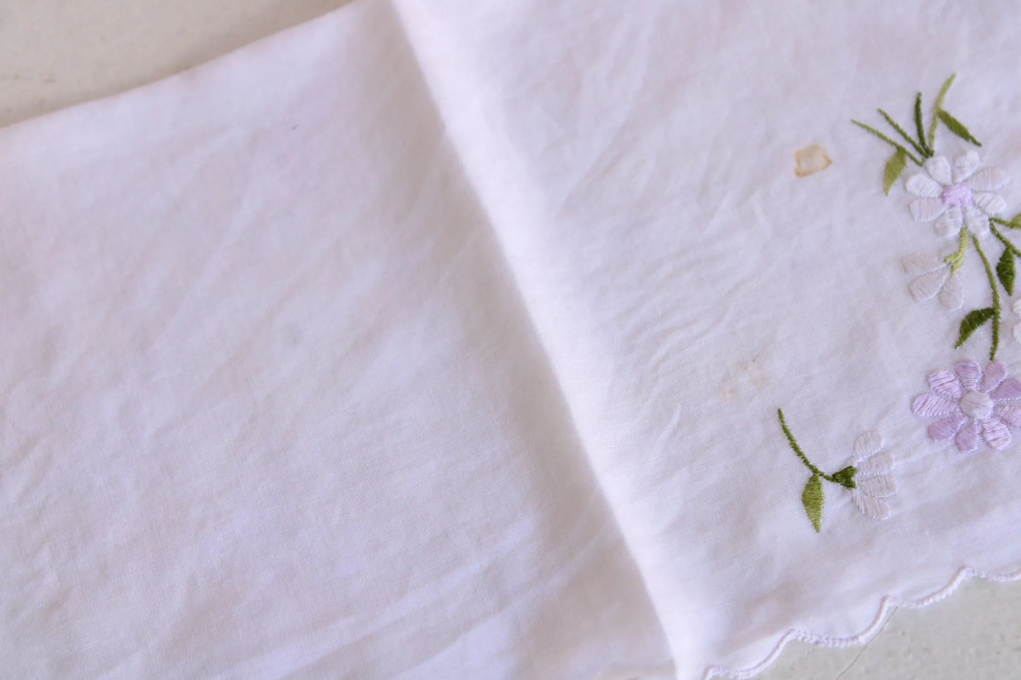 Vintage Handkerchief with Purple and White Daisy Flower Embroidery