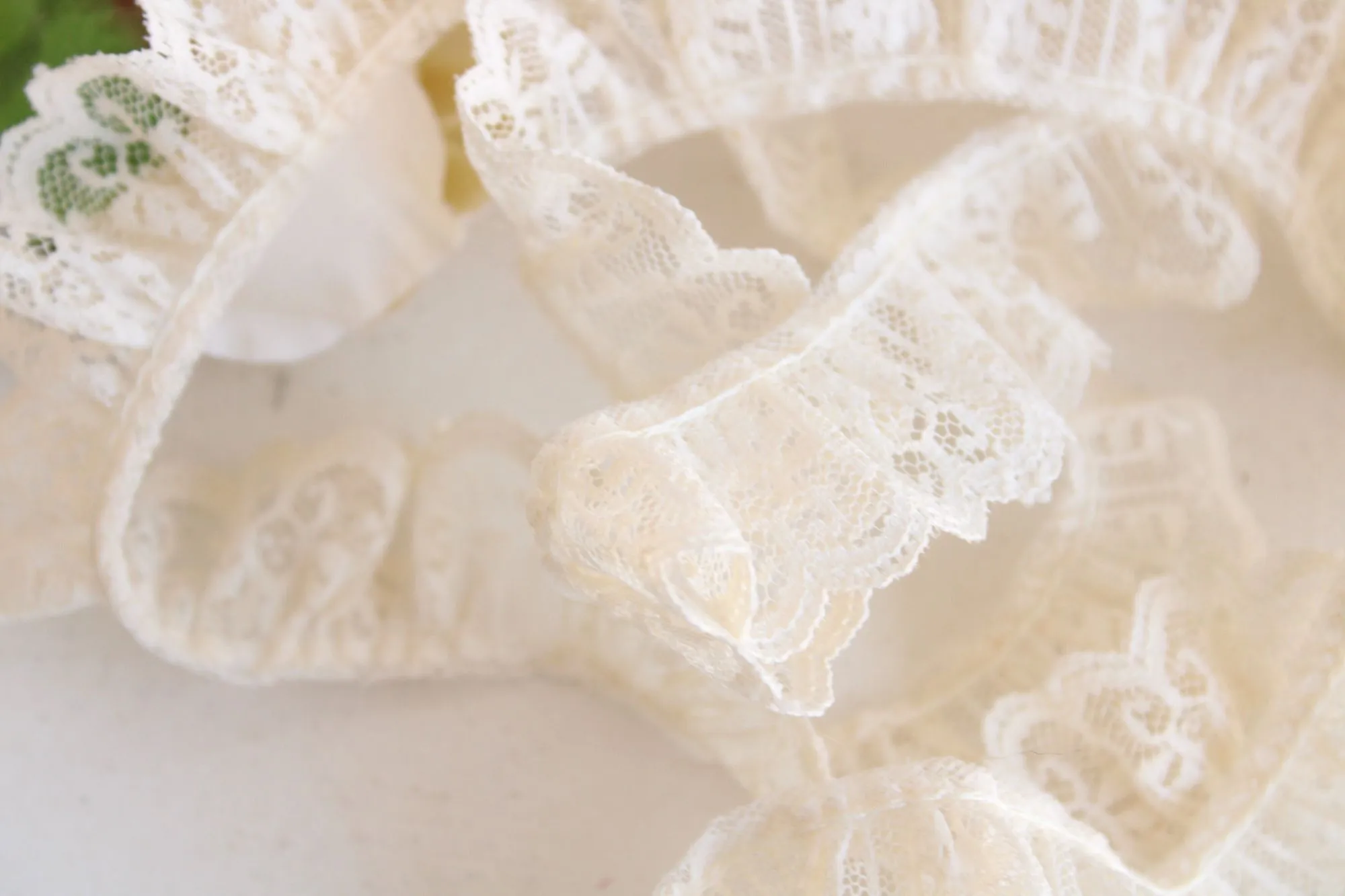 Vintage Ivory Ruffled Lace Trim, 1.25" wide, 4 Yards