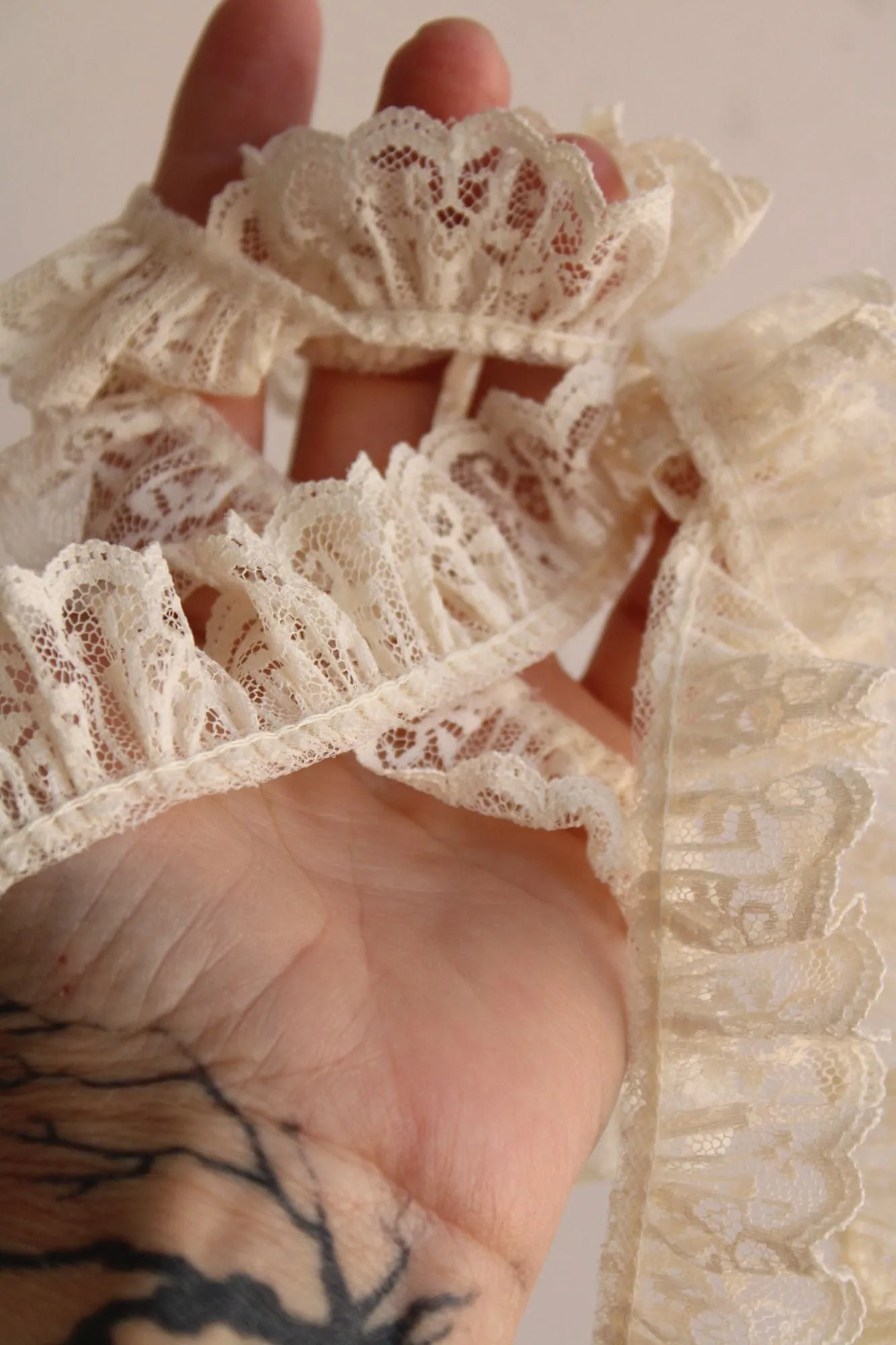 Vintage Ivory Ruffled Lace Trim, 1.25" wide, 4 Yards