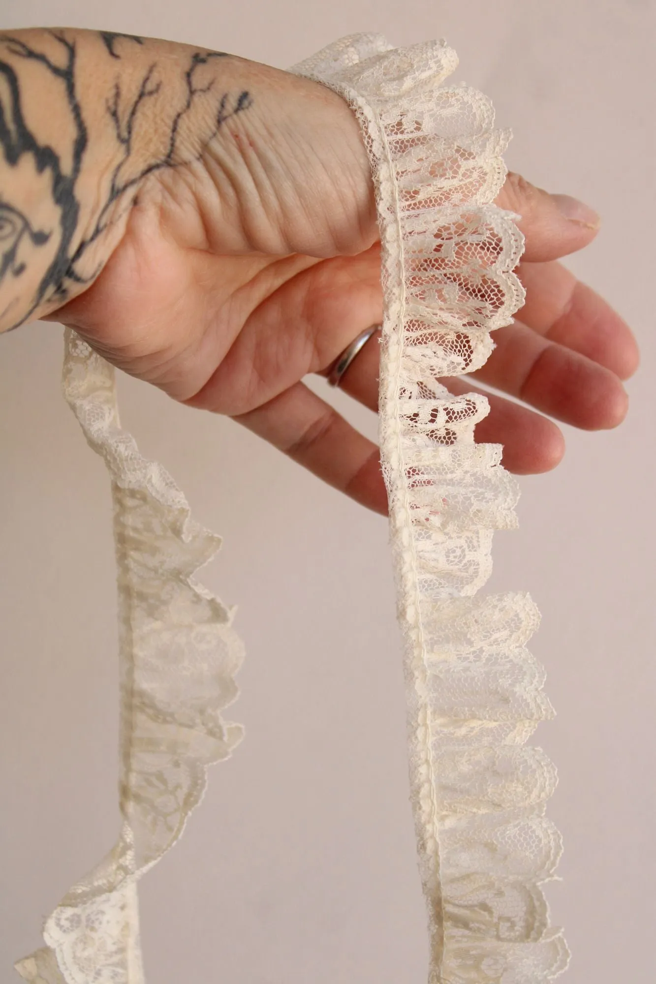 Vintage Ivory Ruffled Lace Trim, 1.25" wide, 4 Yards