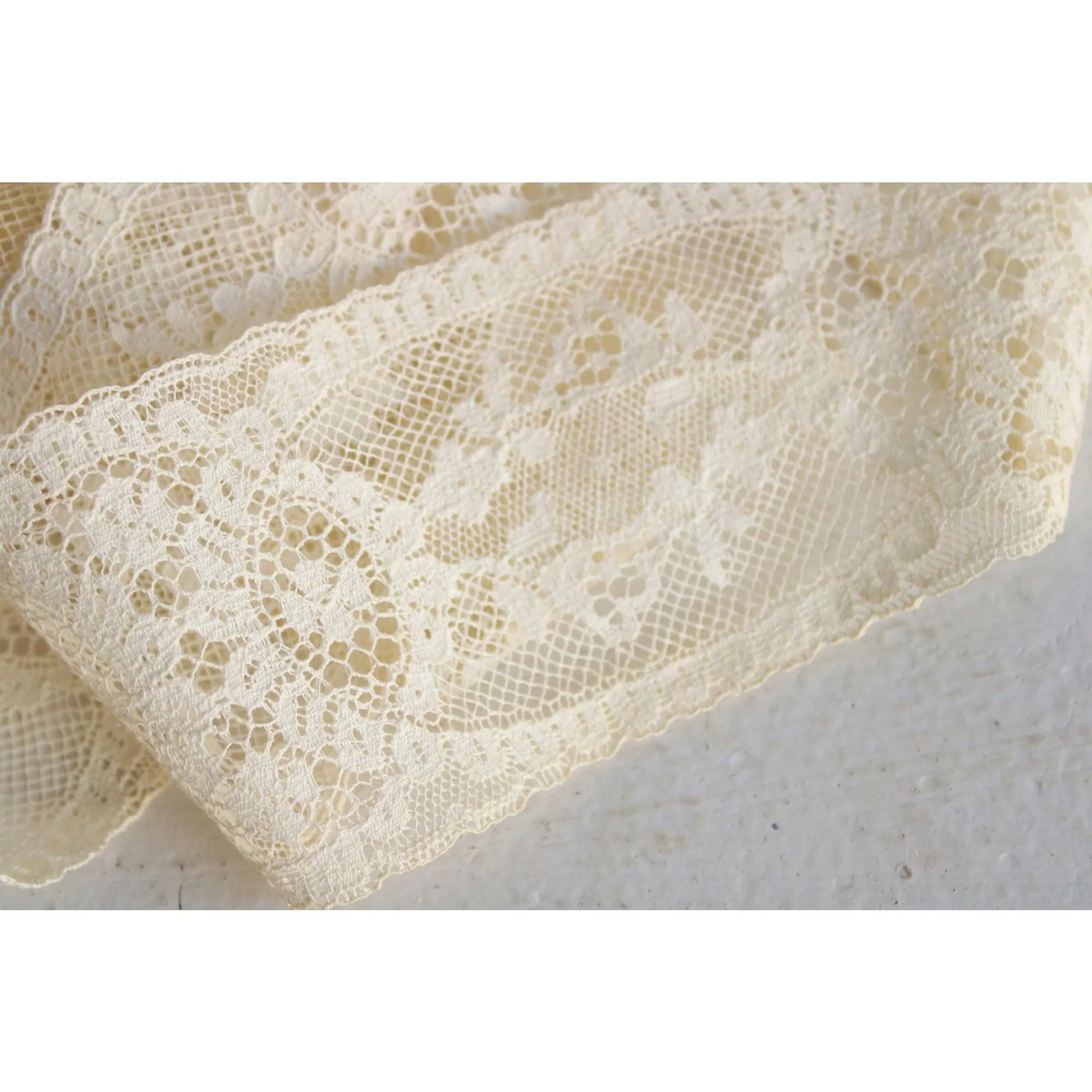 Vintage Lace Trim , Ivory Wide Lace 2.25", Two Yards plus 29 Inches, Scalloped Edge