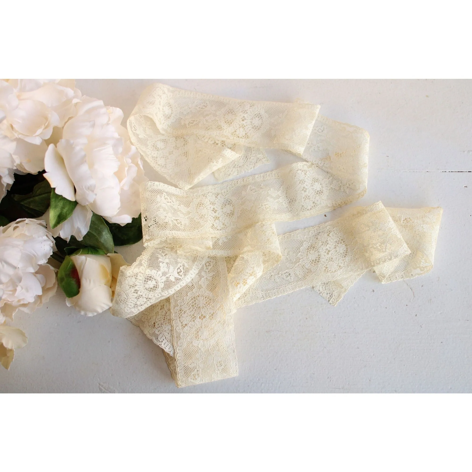 Vintage Lace Trim , Ivory Wide Lace 2.25", Two Yards plus 29 Inches, Scalloped Edge