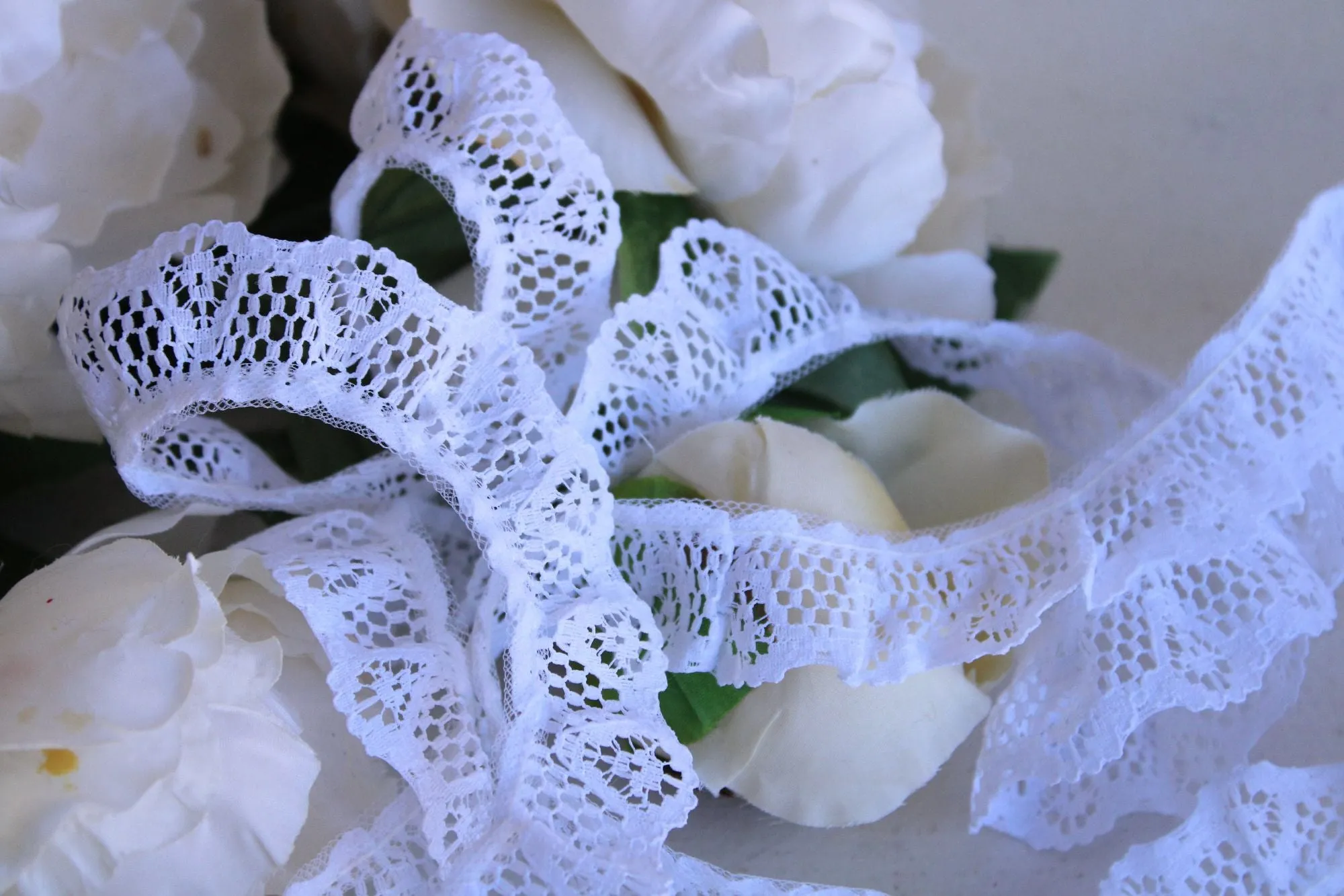 Vintage Ruffled Lace Trim, White,  1" Wide, 3 yards