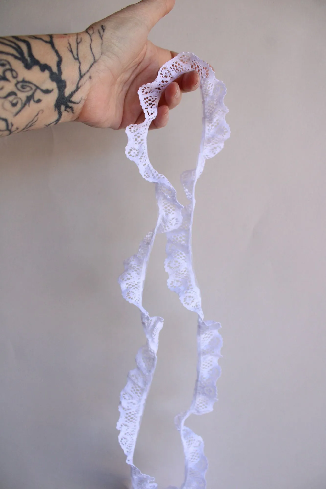 Vintage Ruffled Lace Trim, White,  1" Wide, 3 yards