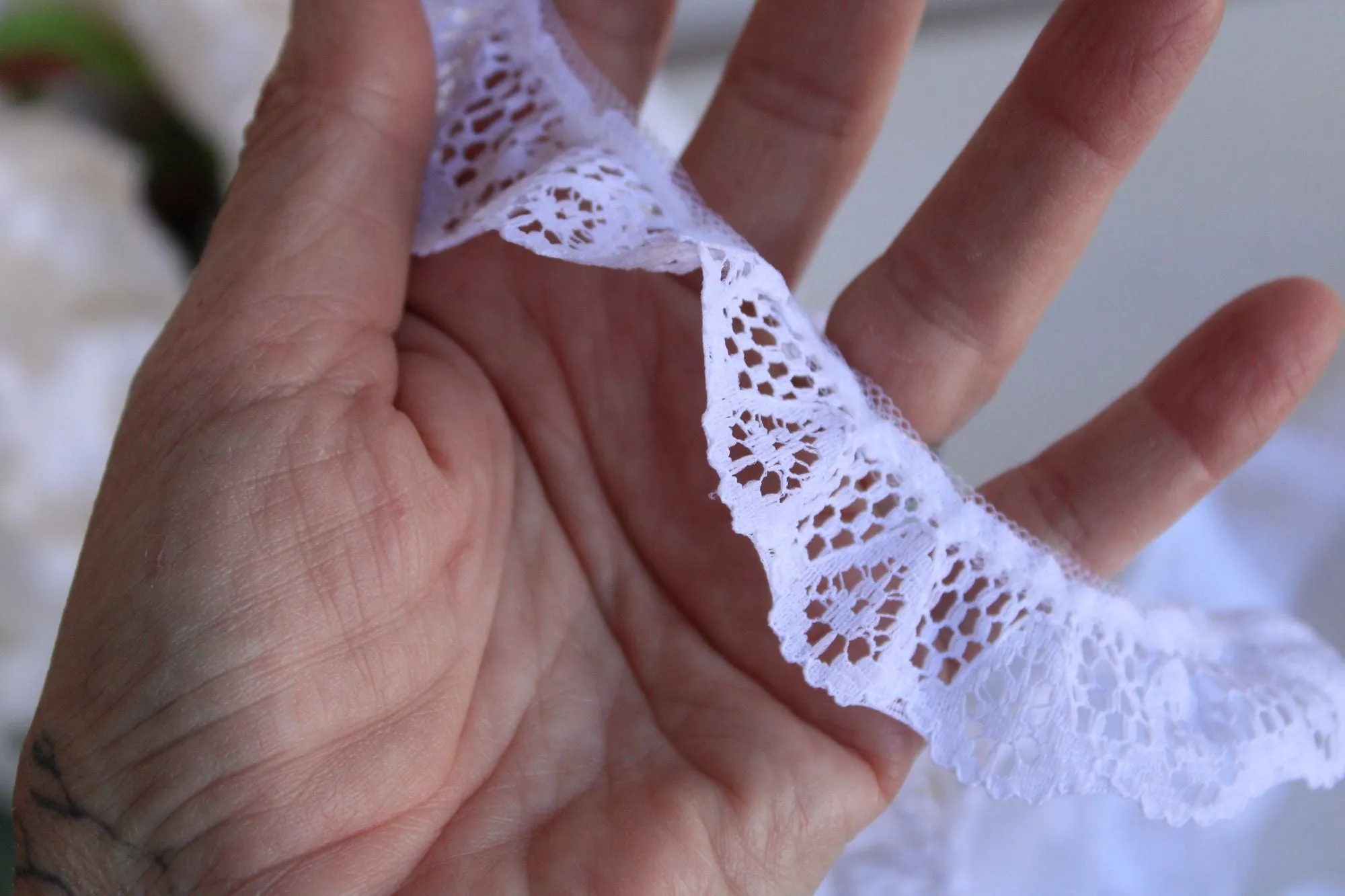 Vintage Ruffled Lace Trim, White,  1" Wide, 3 yards