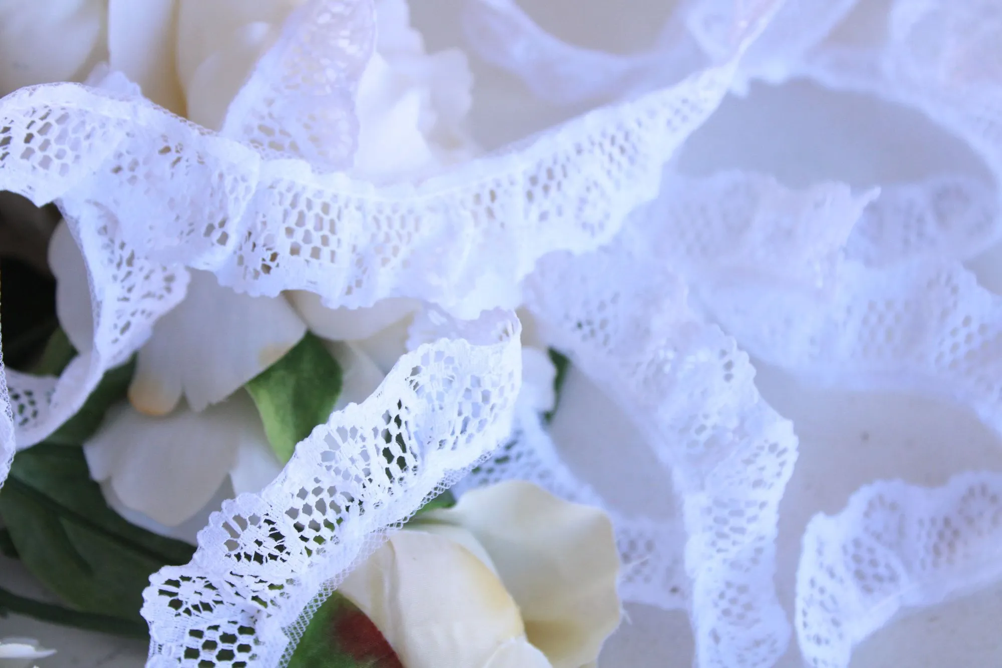 Vintage Ruffled Lace Trim, White,  1" Wide, 3 yards